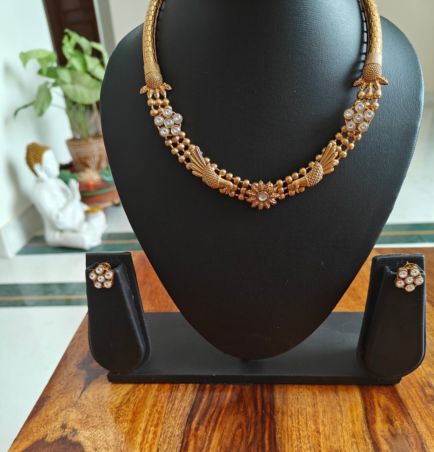 Lajwanti set with peacocks and kundan