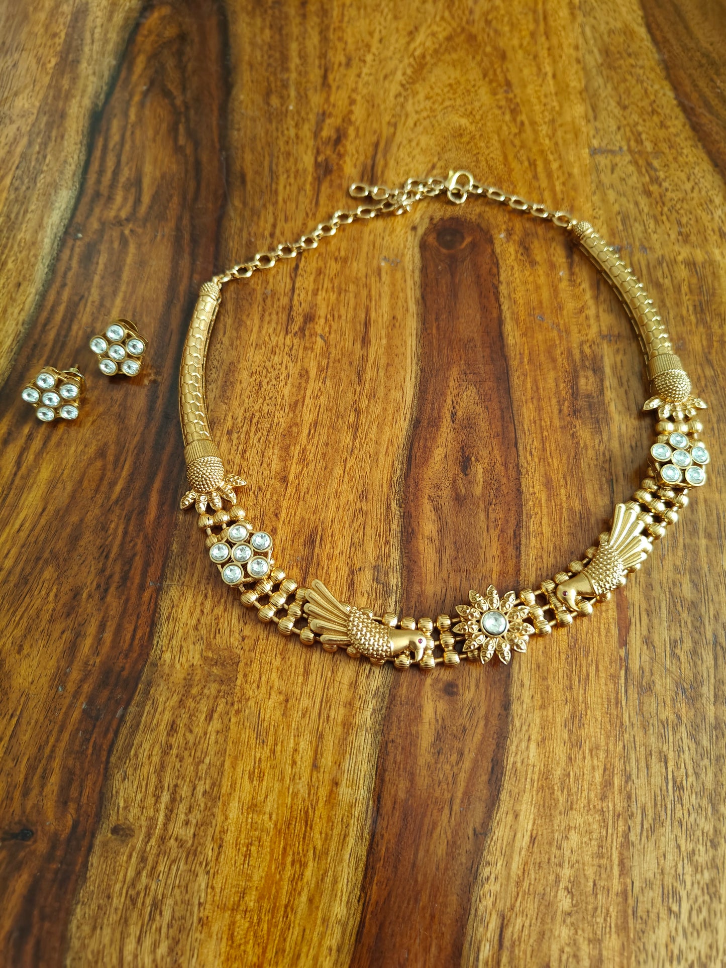Lajwanti set with peacocks and kundan