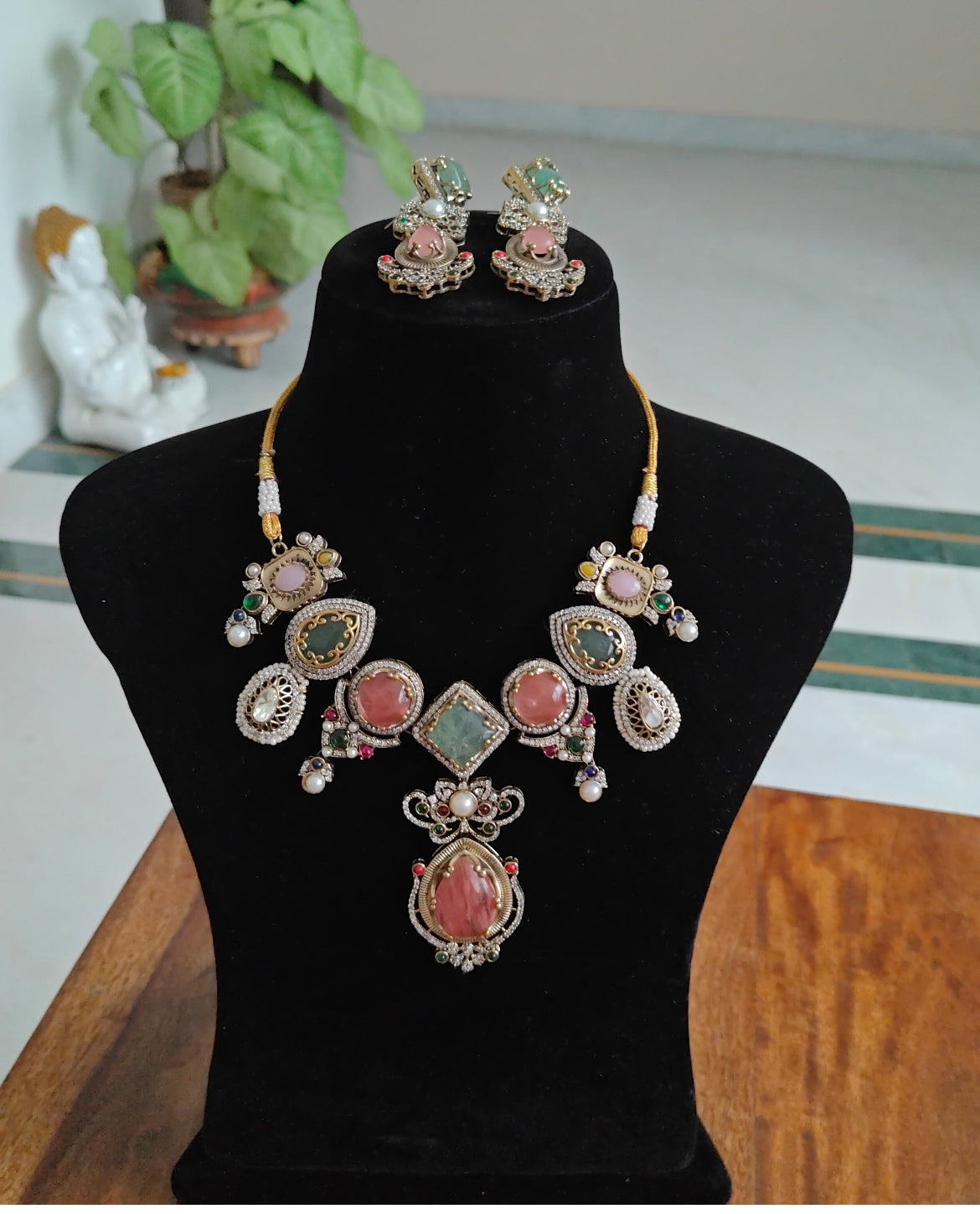 Pushti multicolour stone set with teardrop shaped stone below