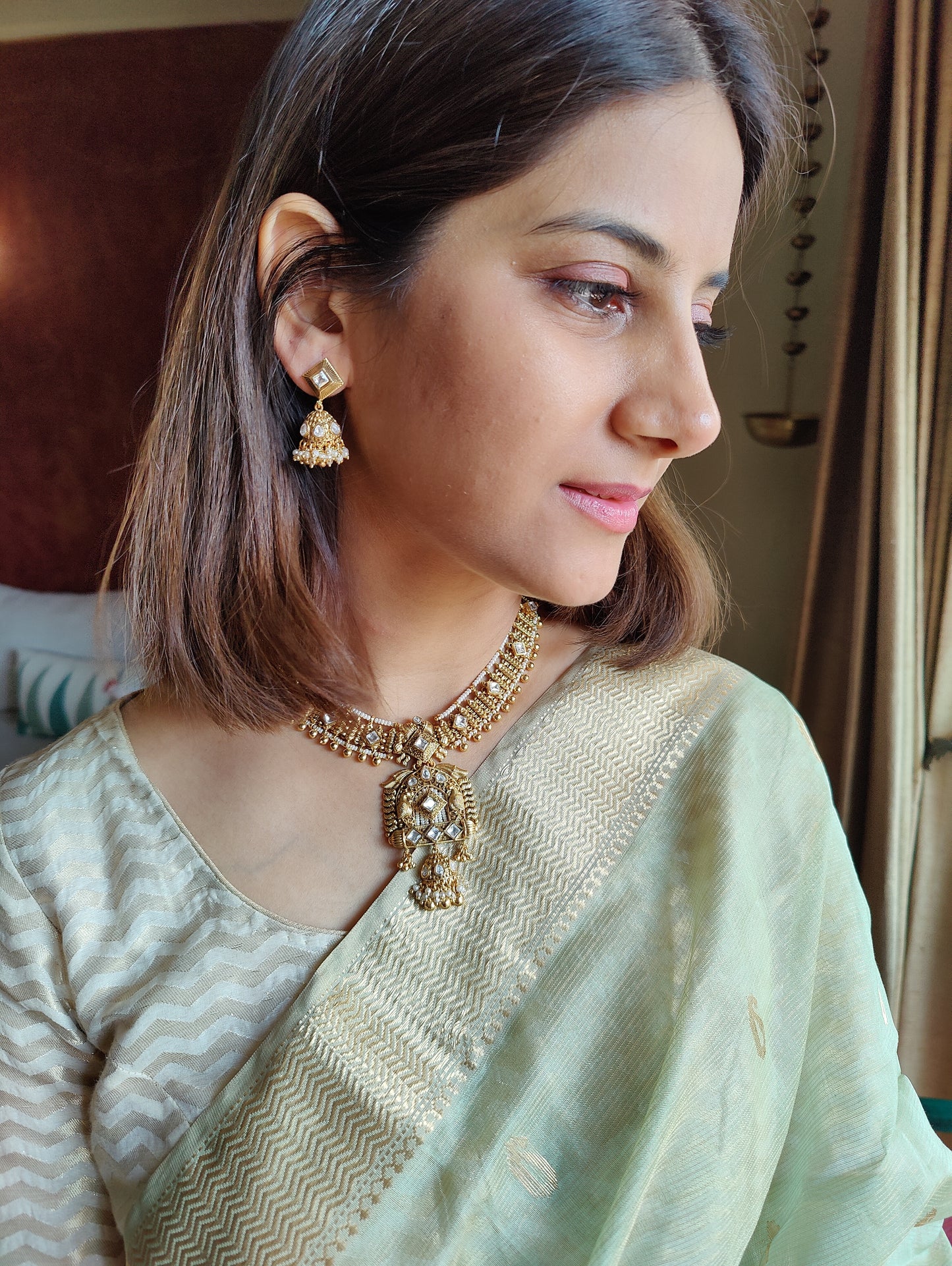Delicate Ishrat set with kundan and pearls