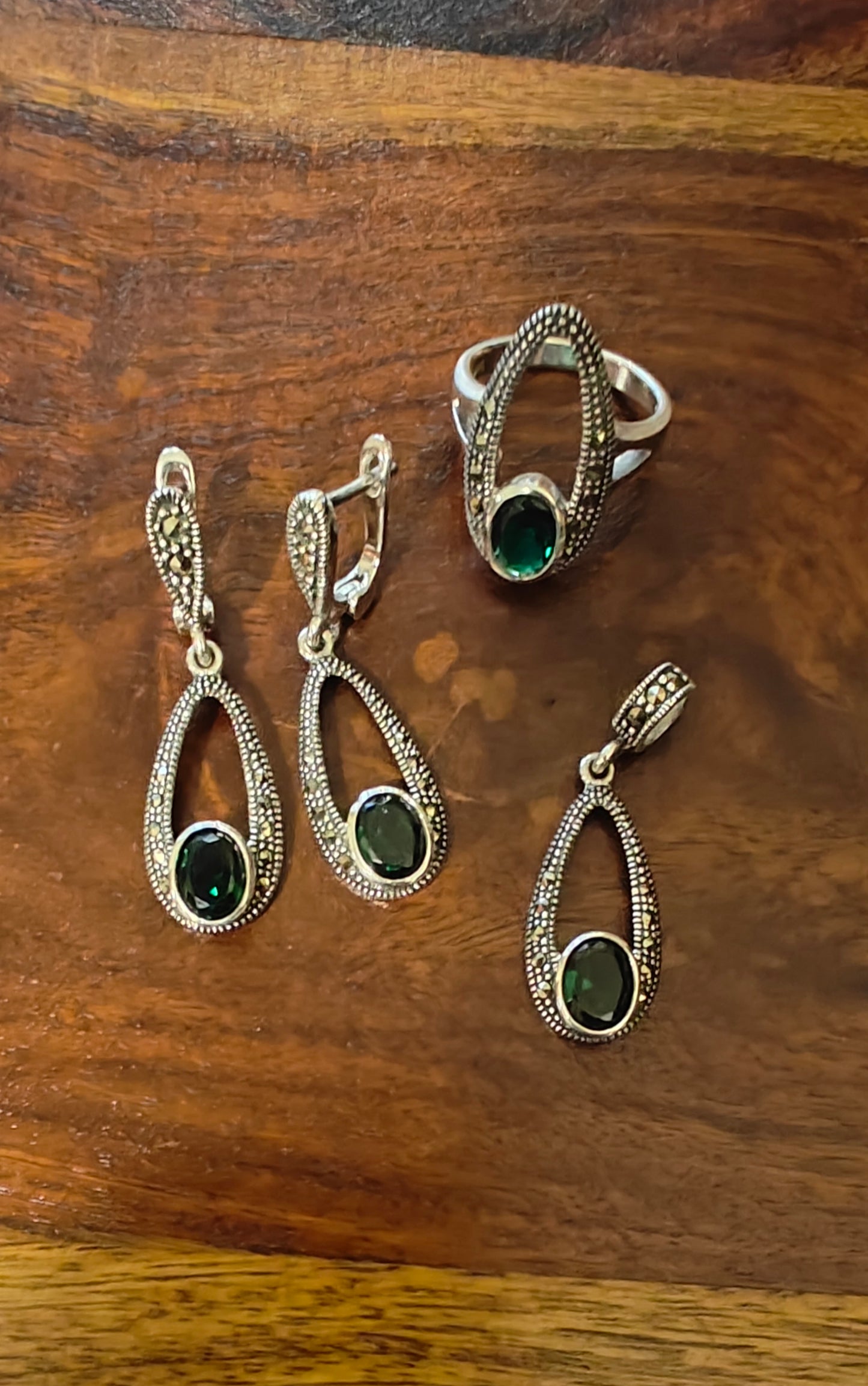 Chaitali silver marcasite set with emerald green stone(pendant,earrings,ring)