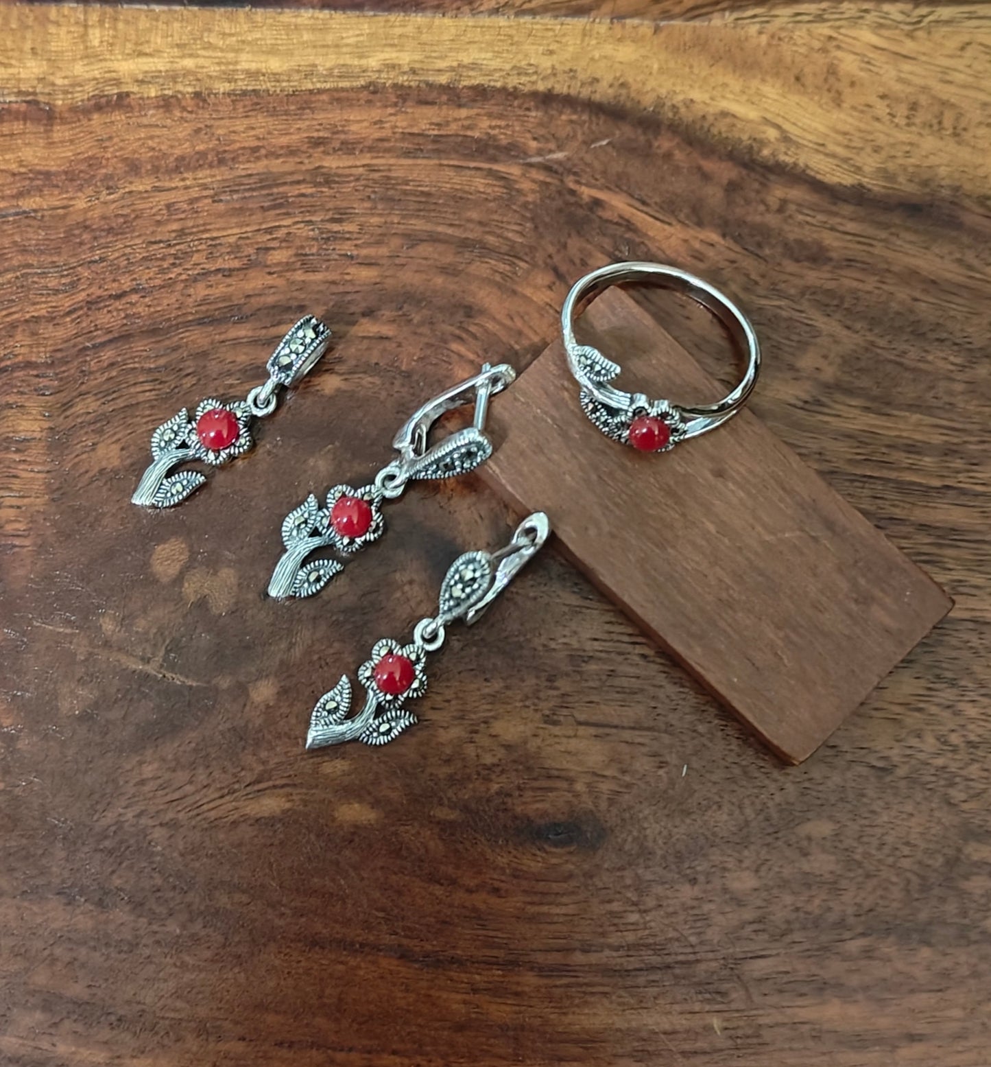 Phool silver set with red coral stone( pendant,earrings and ring included)