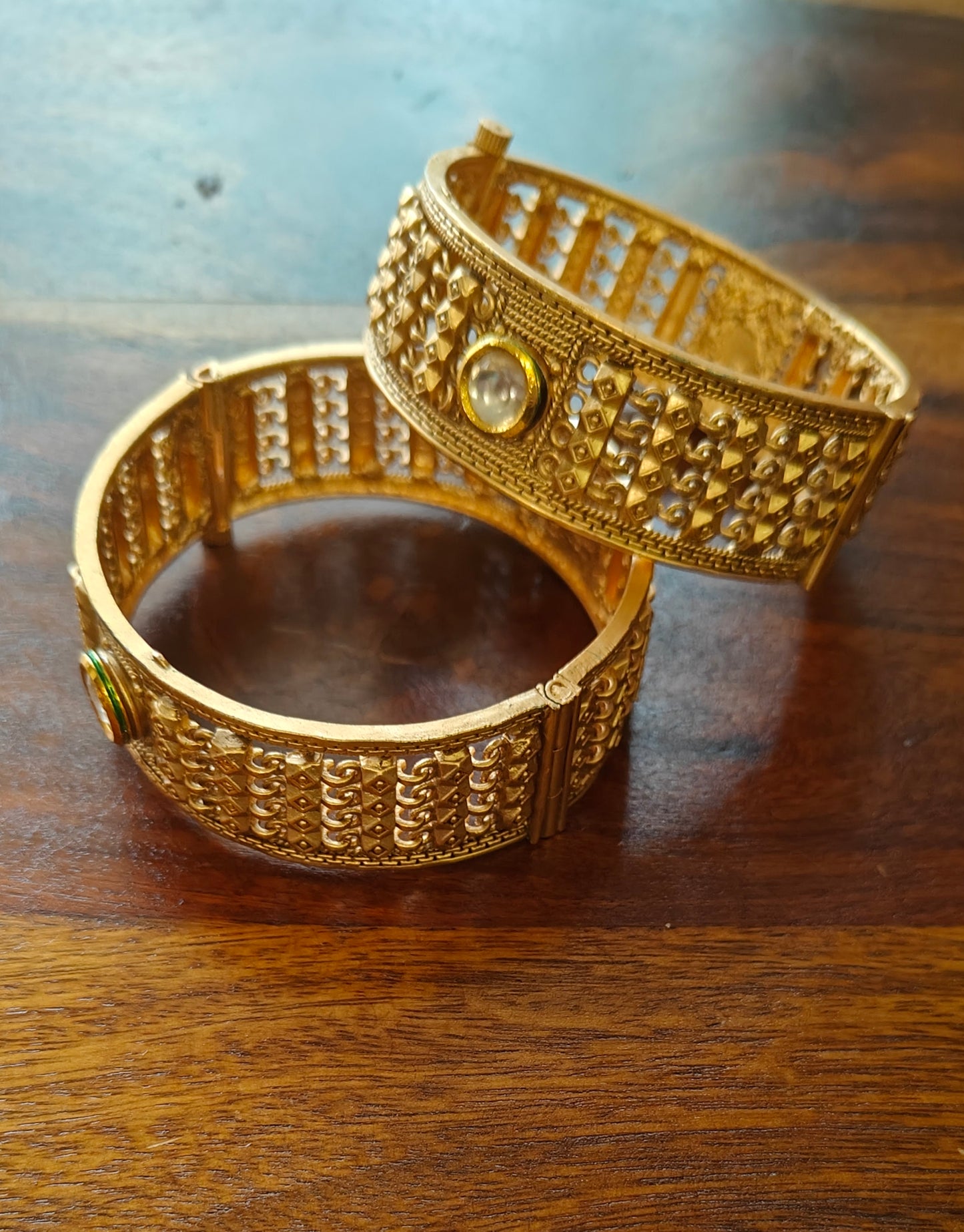 Antique finish golden karas with zali work and kundan(2pc)