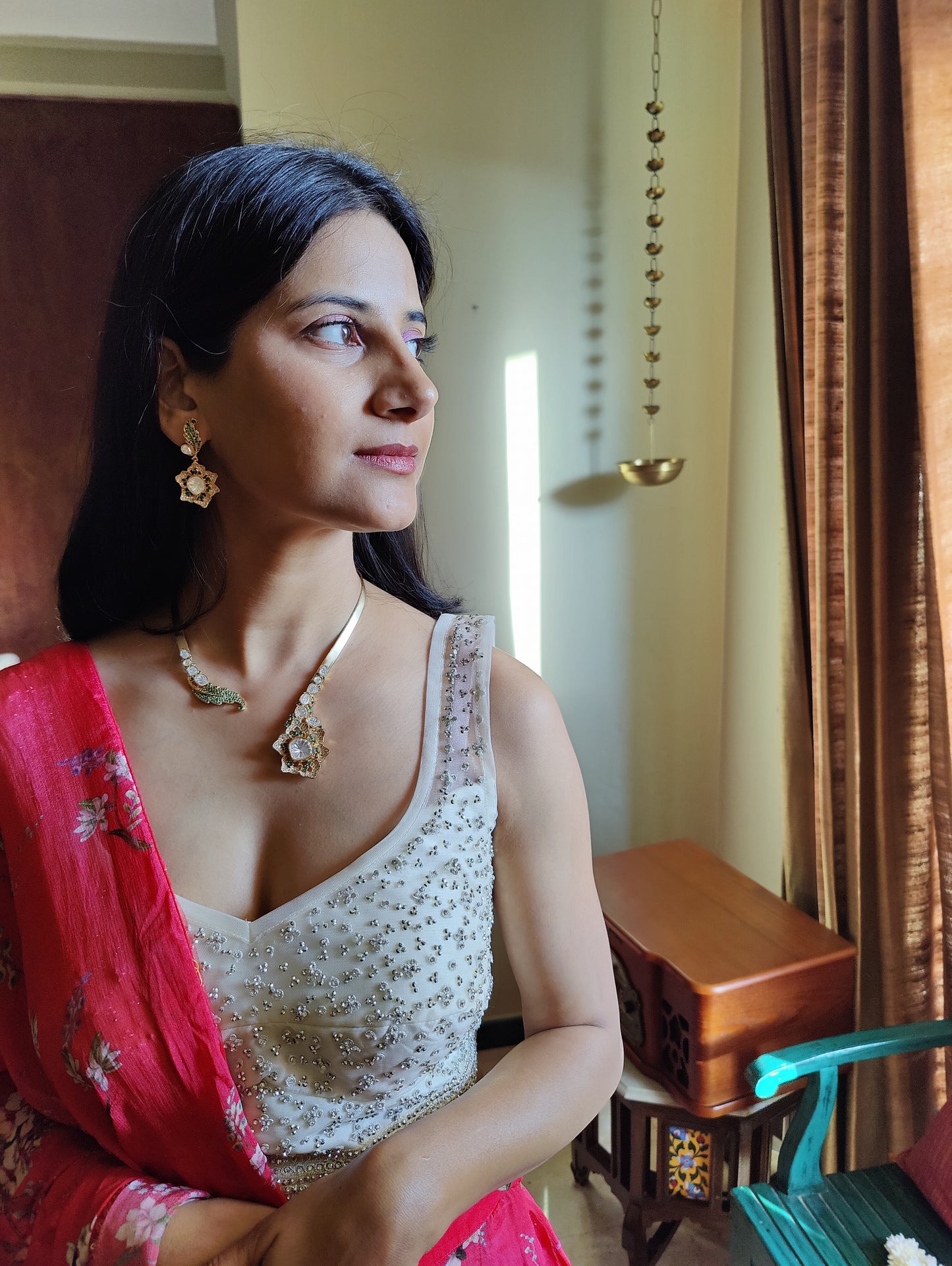 Hemlata gold hasli with kundan and coloured stones