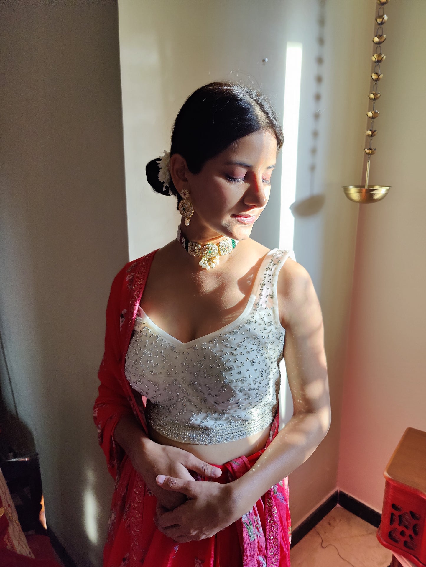 Marala choker with kundan studded pieces on poth pearl strings