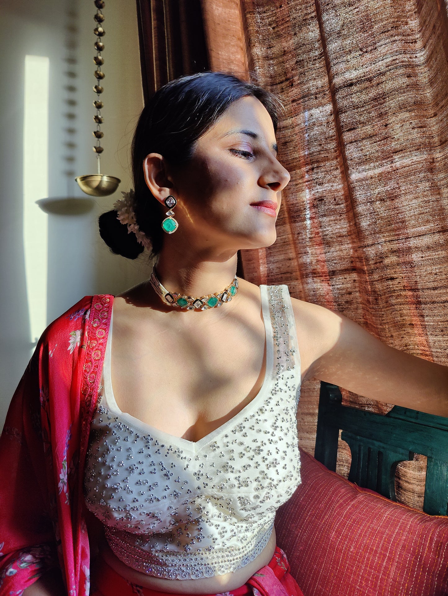 Chavi choker set with mossanite and emerald green stone
