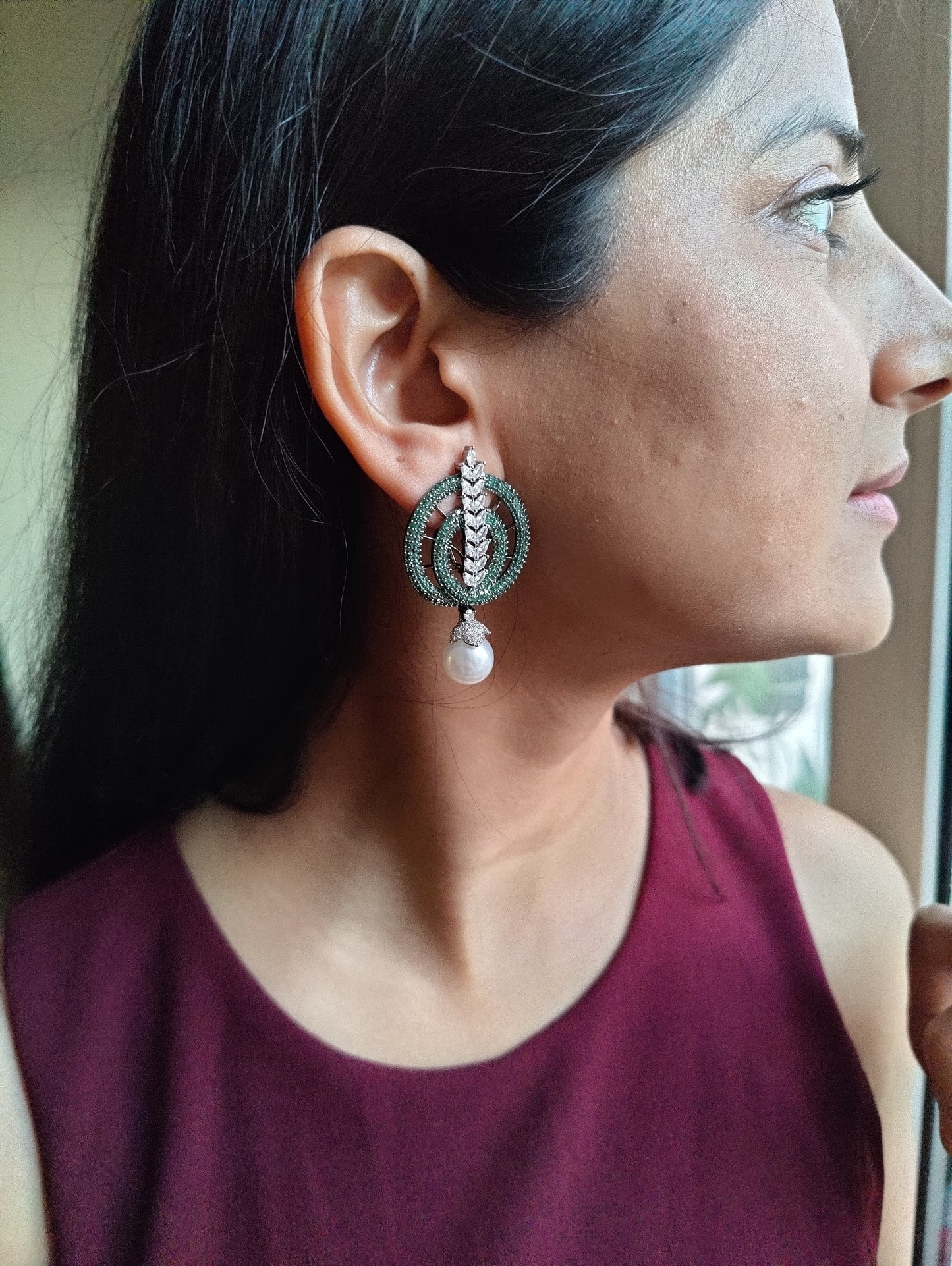 Avanti earrings with pearl hangings and nano stones