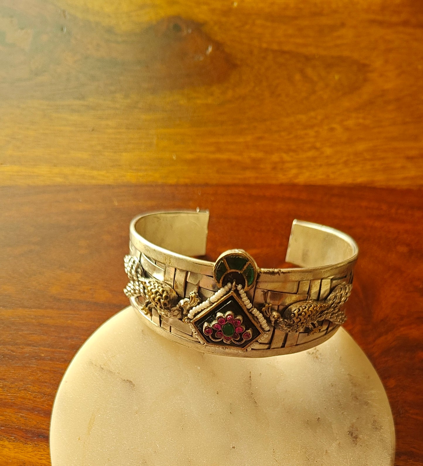 Bala dual tone kara with criss - cross pattern with stone with work