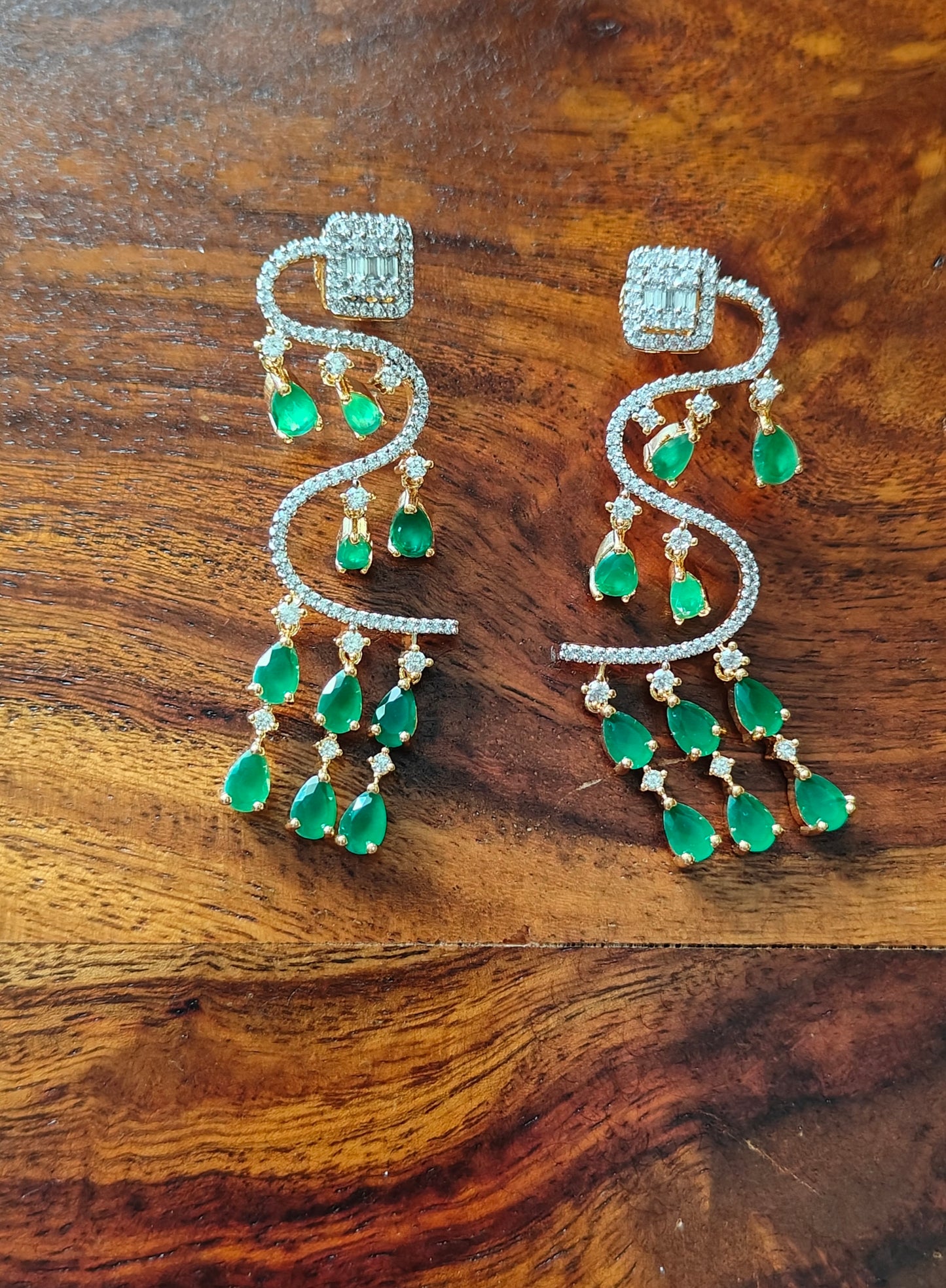 Zigzag earrings with sapphire/ emerald green stone hangings