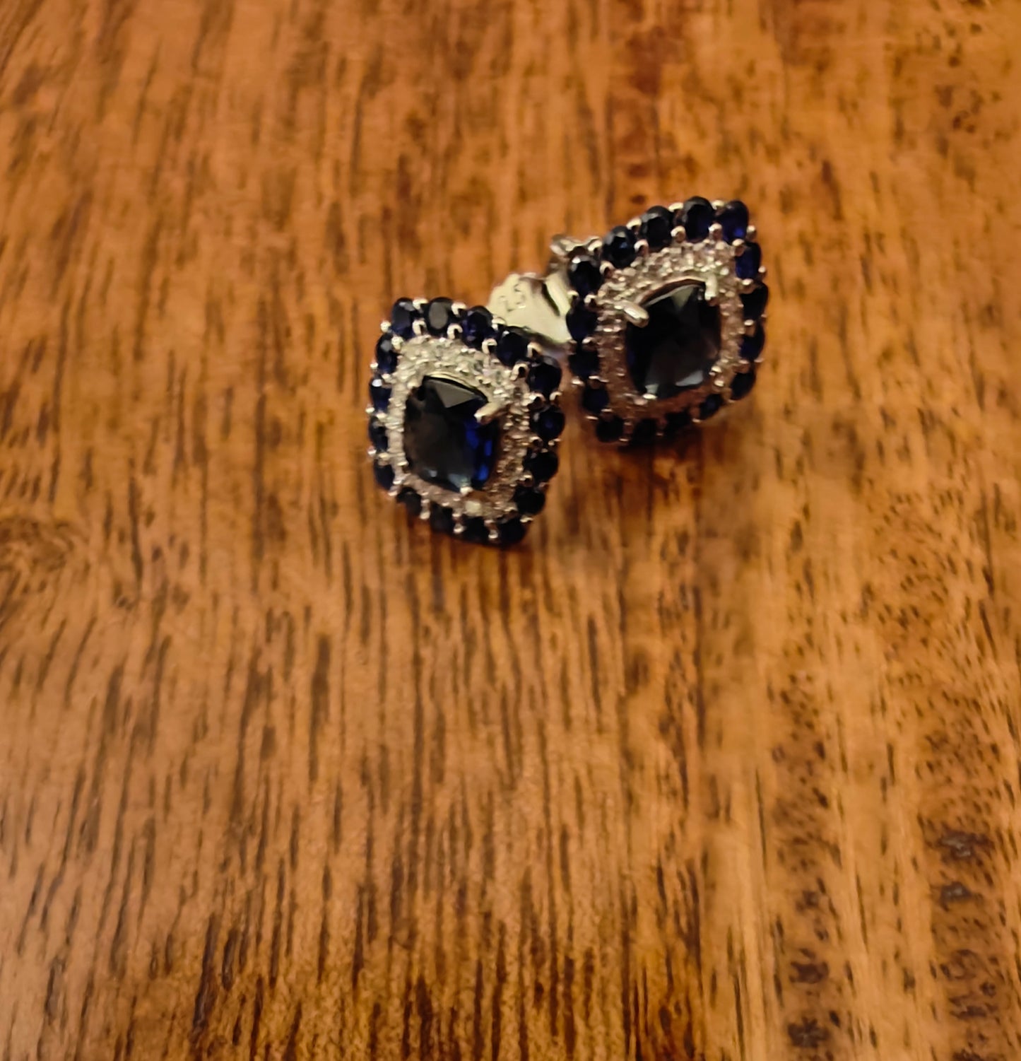 Sparkling Silver studs with coloured stone