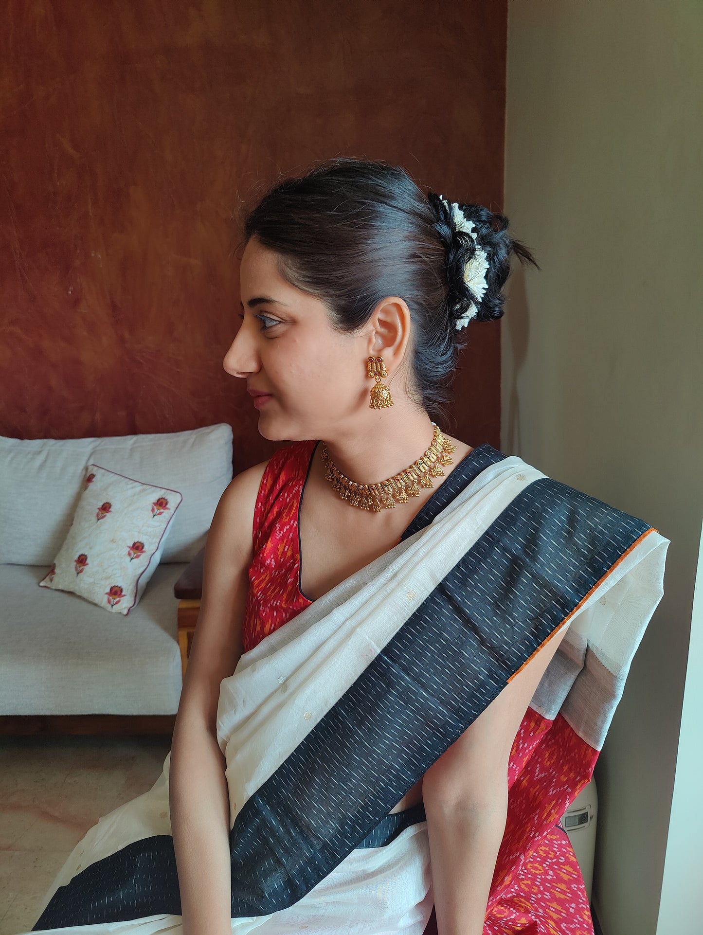 Ishana choker set with triangular hangings