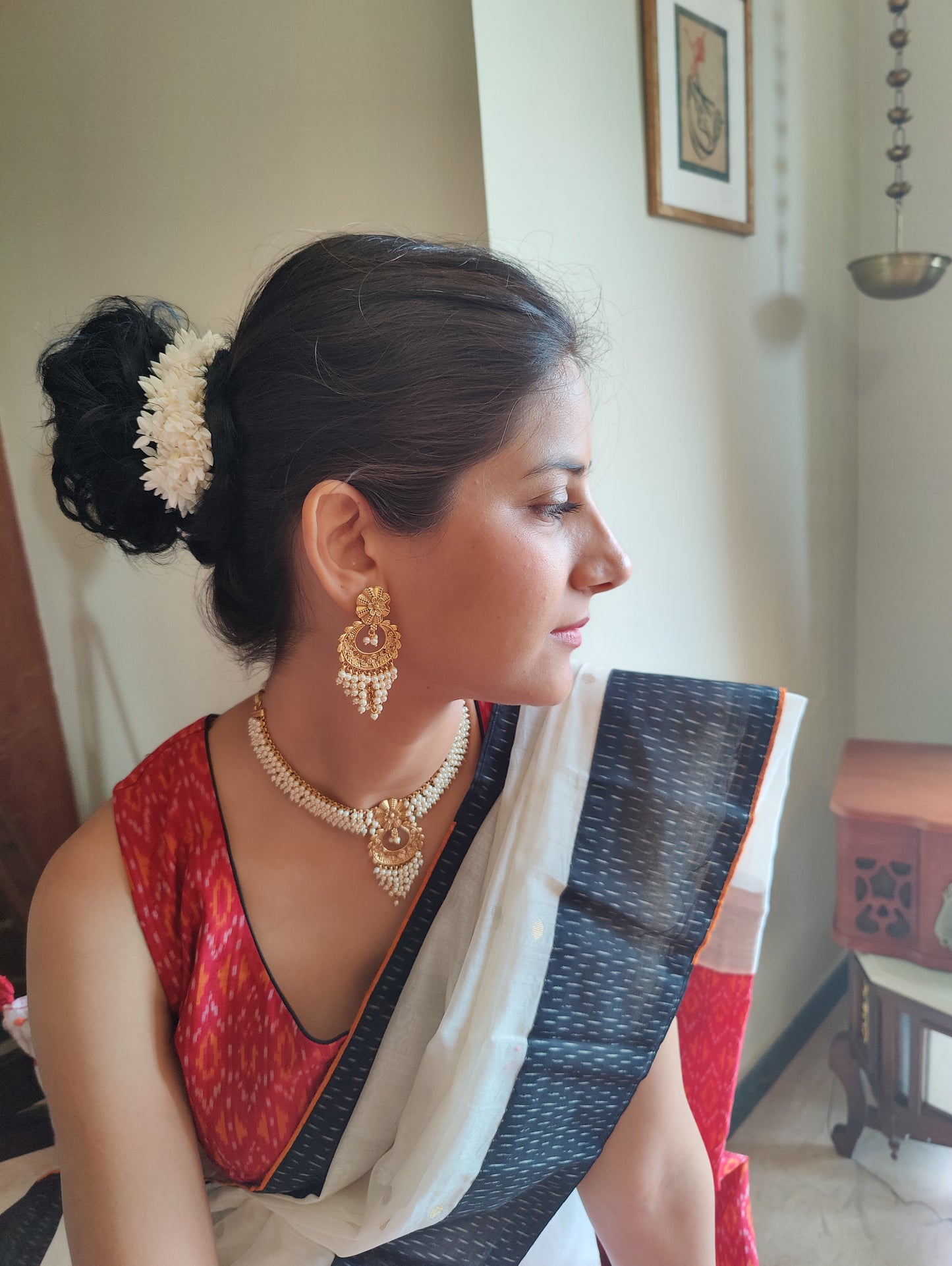 Ira set with pearls and gold