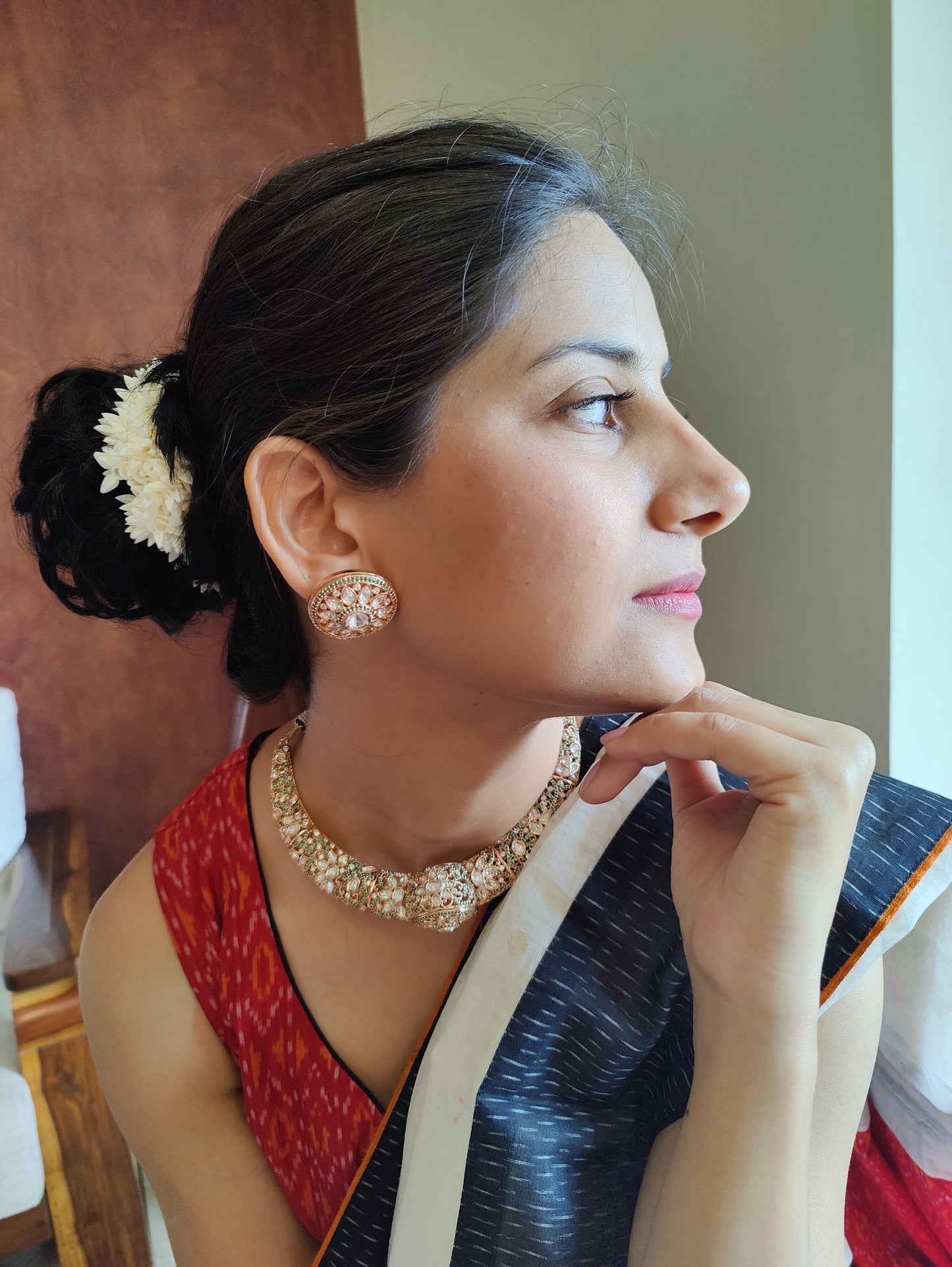 Gandhari hasli set with moissanite flowers