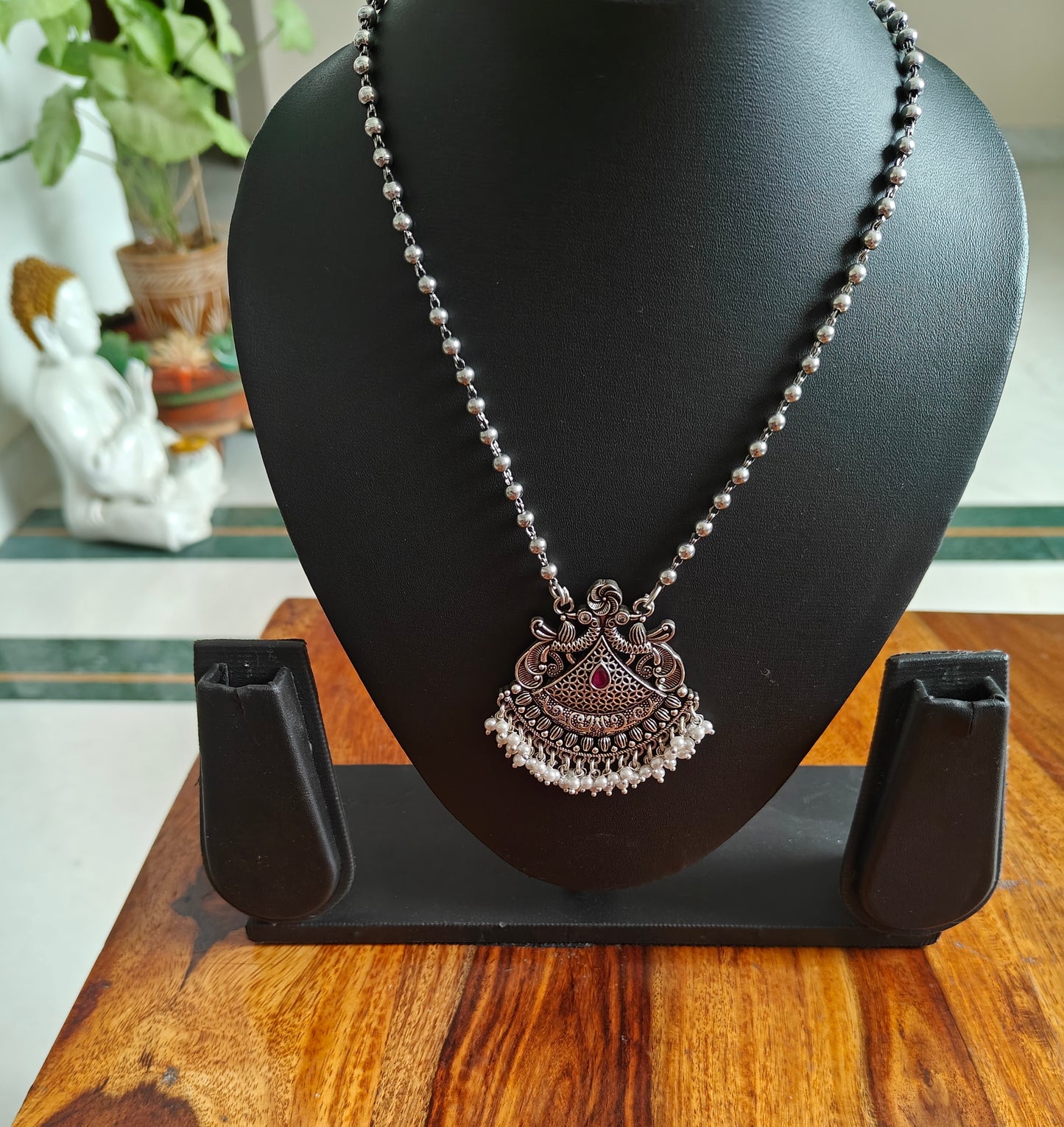 Mythili necklace in sterling silver