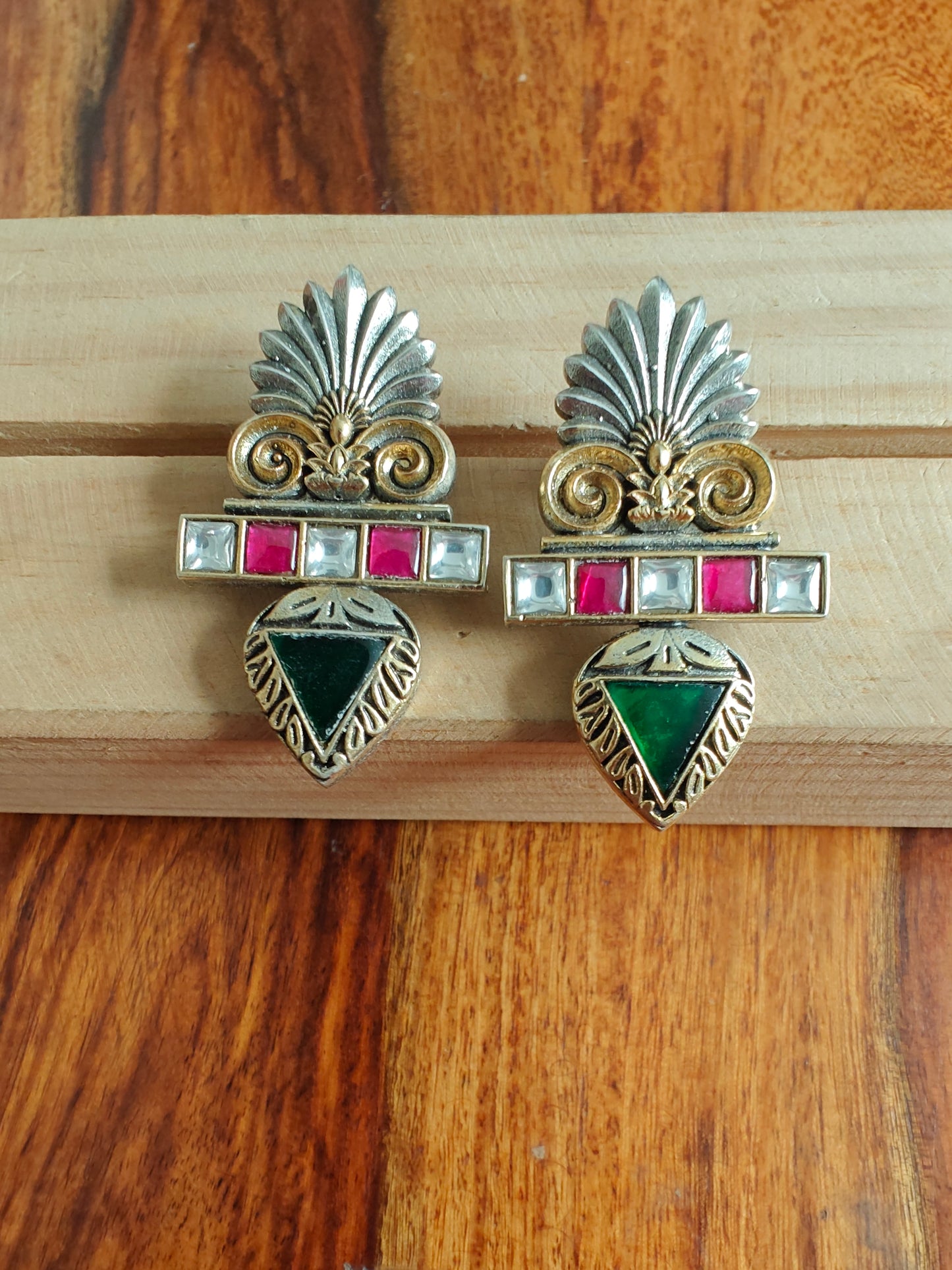 Pakhi earrings in Sterling silver