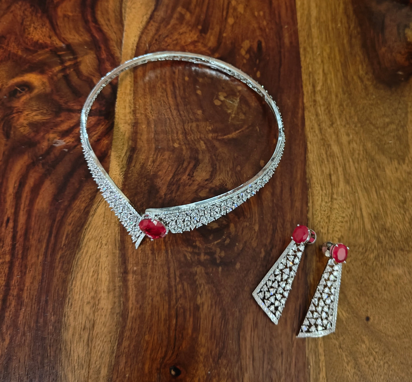 Jui choker with Cz and ruby/ amythist stone in centre