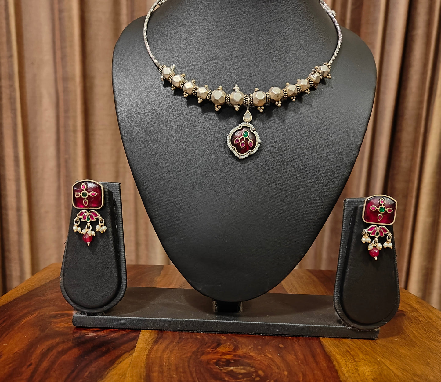 Jaipriya thin hasli set with pendant