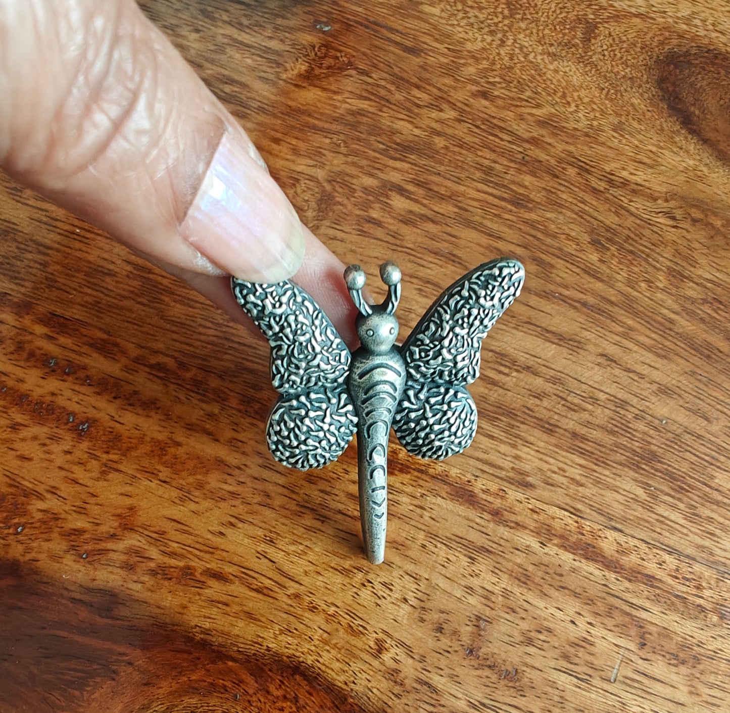 Butterfly carved ring