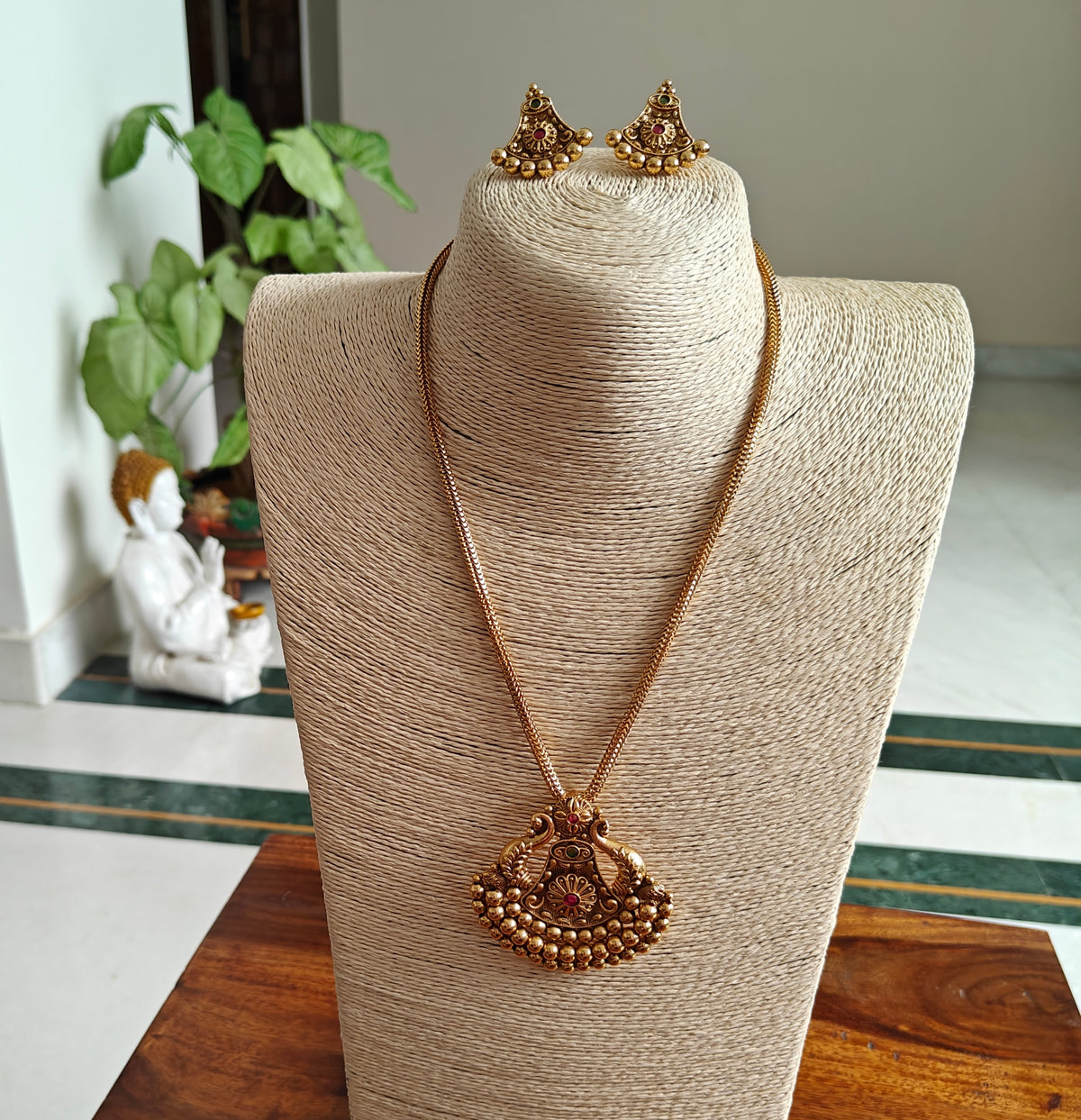 Sabita Pendant set