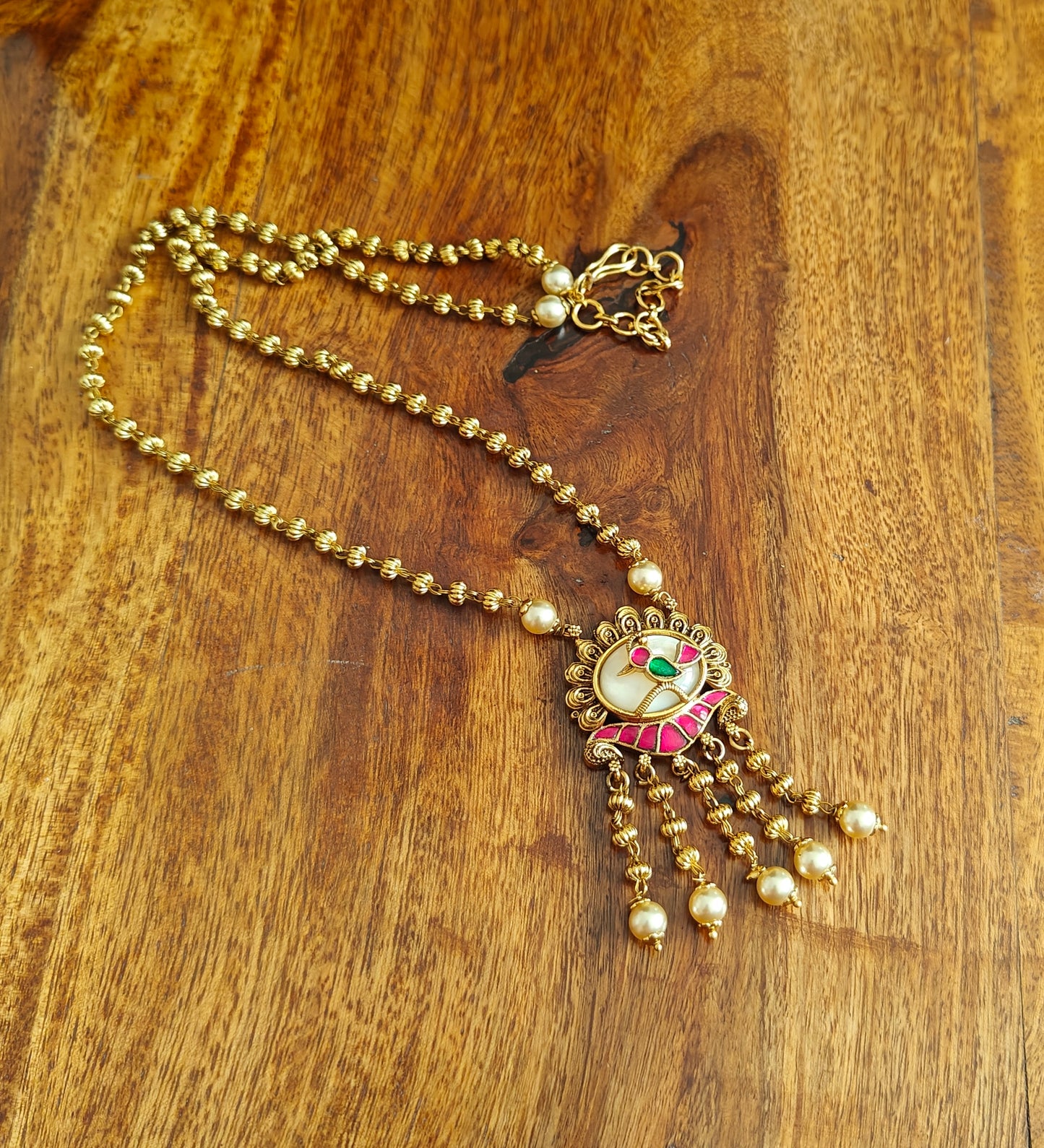Sadaf set with kempstone and pearl