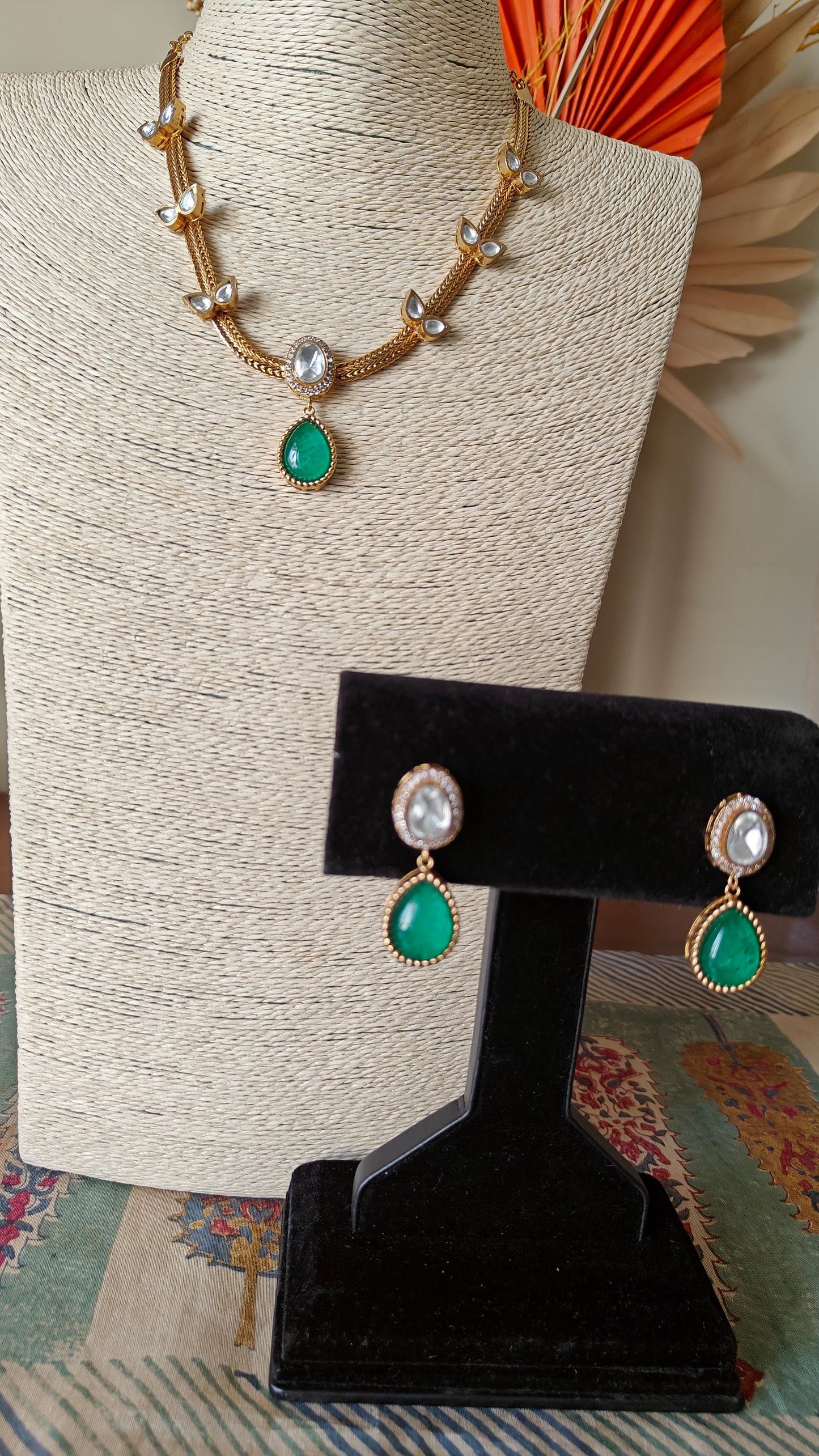 Iyla set with moissanite and stone