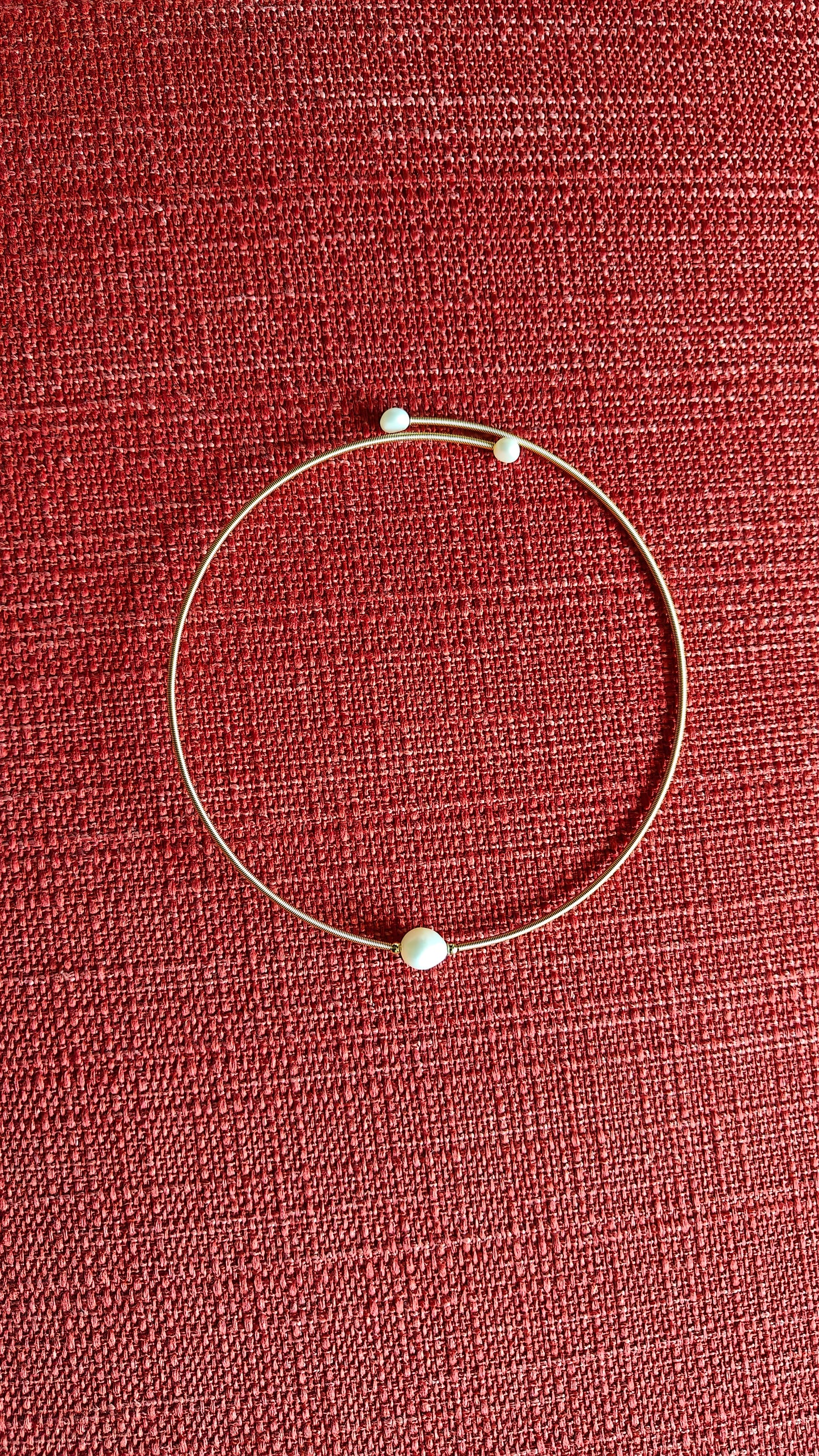 Baraque Pearl choker in gold finish