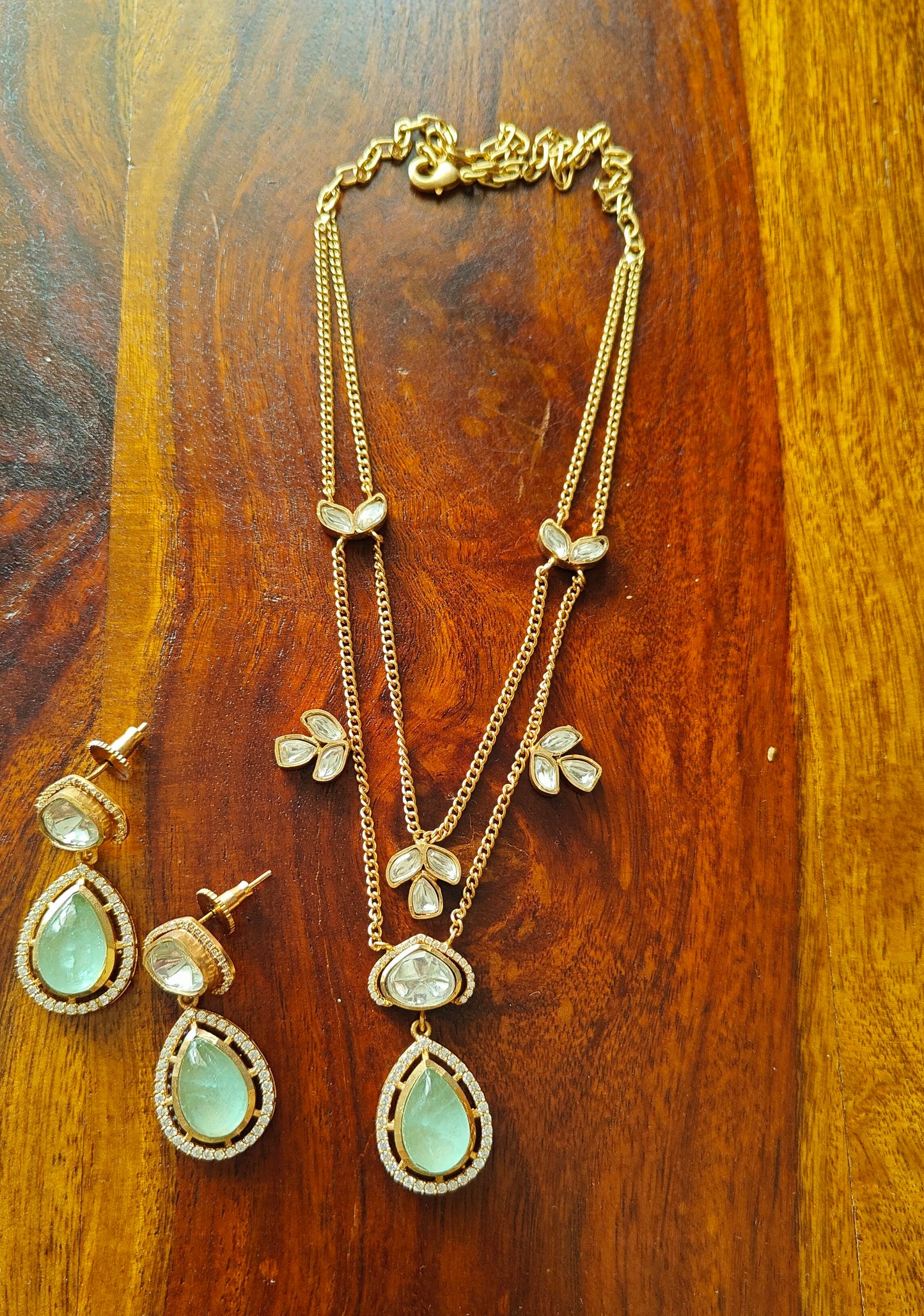 Aara set with moissanite and stone
