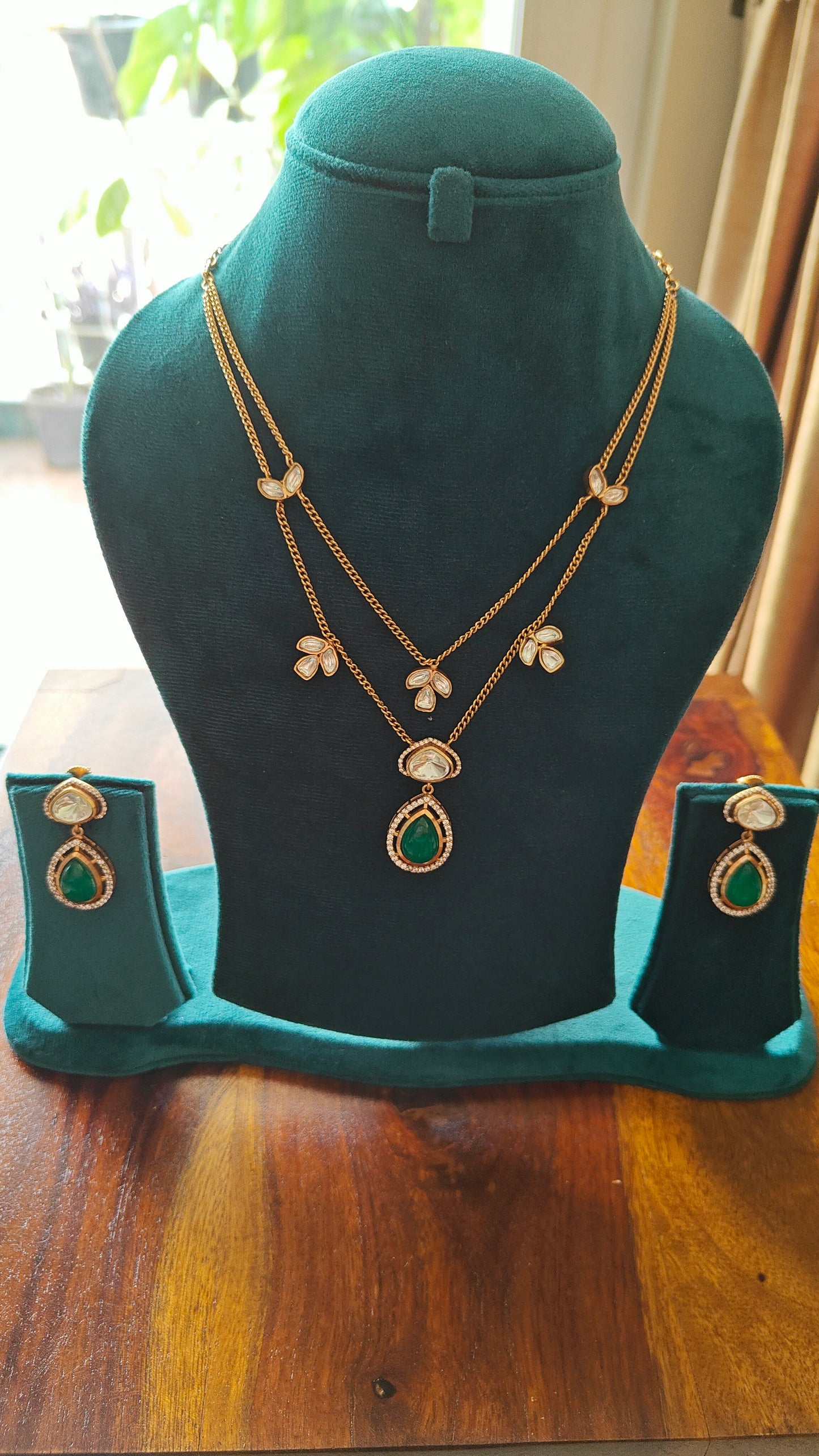Aara set with moissanite and stone