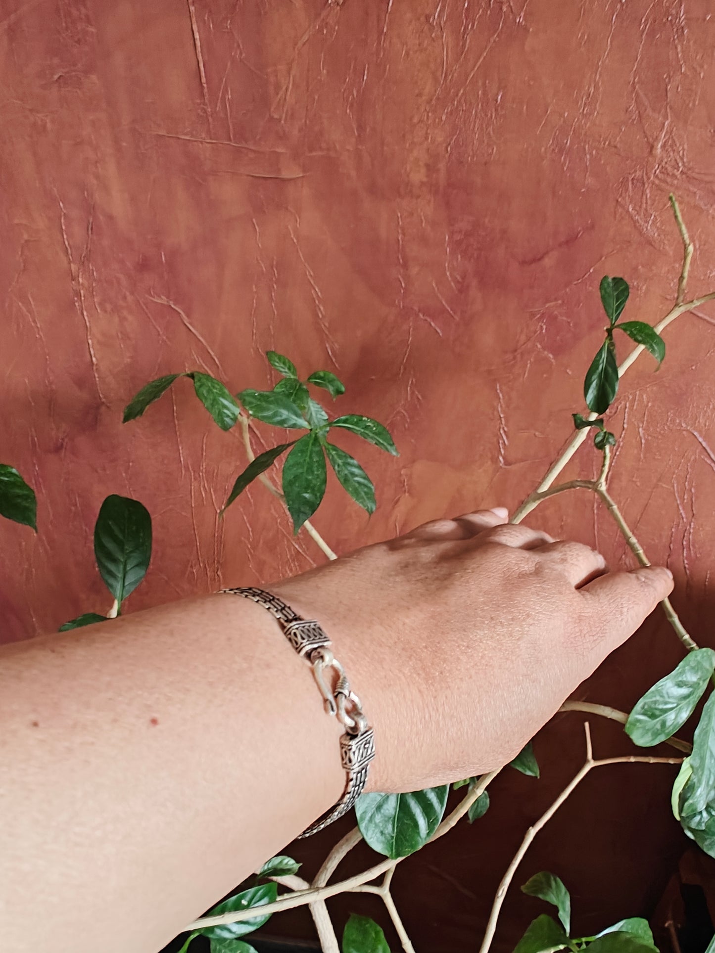 Faria silver bracelet with strap design