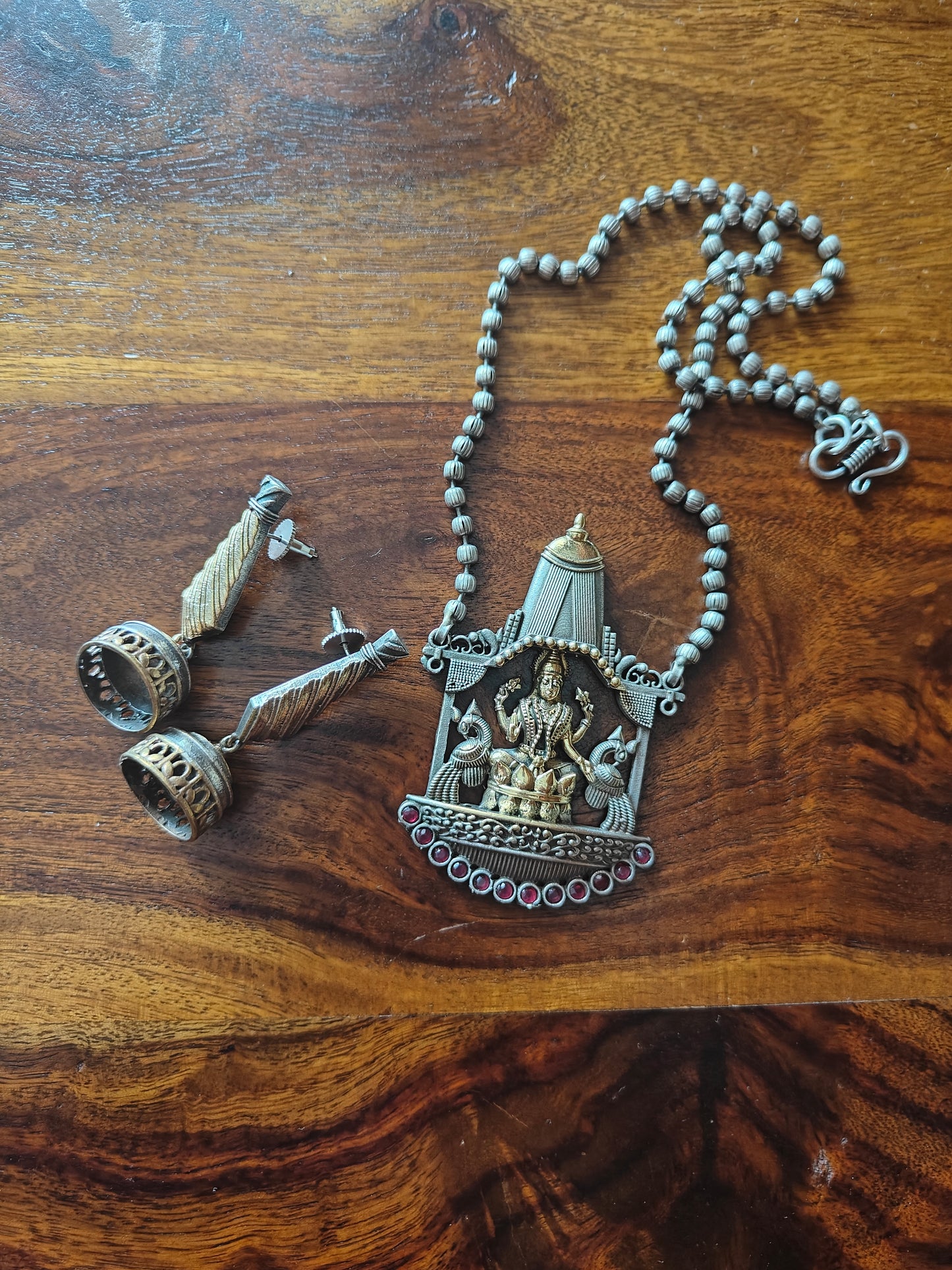 Lakshmi set in dual tone