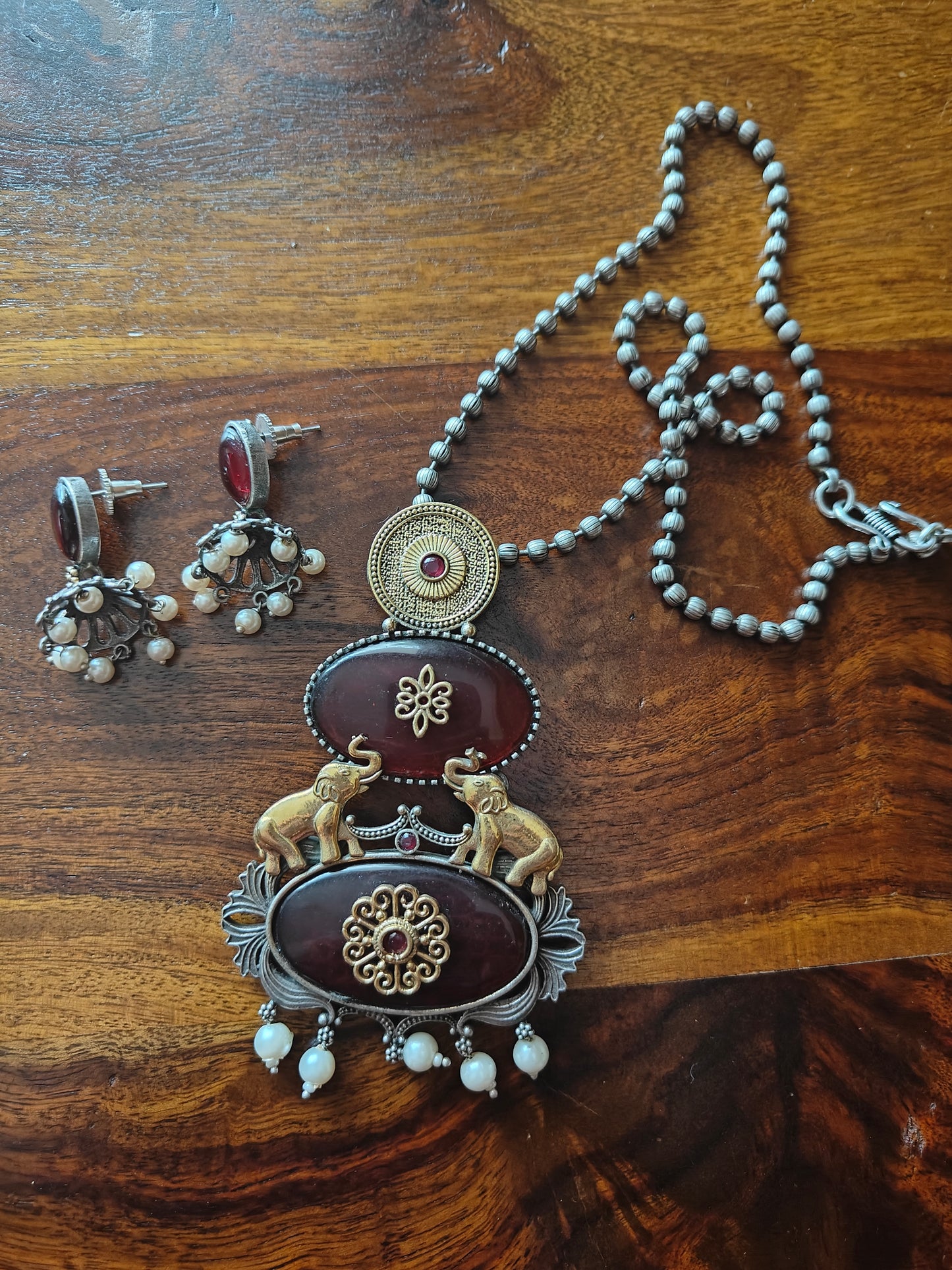 Charul dual tone set with elephants