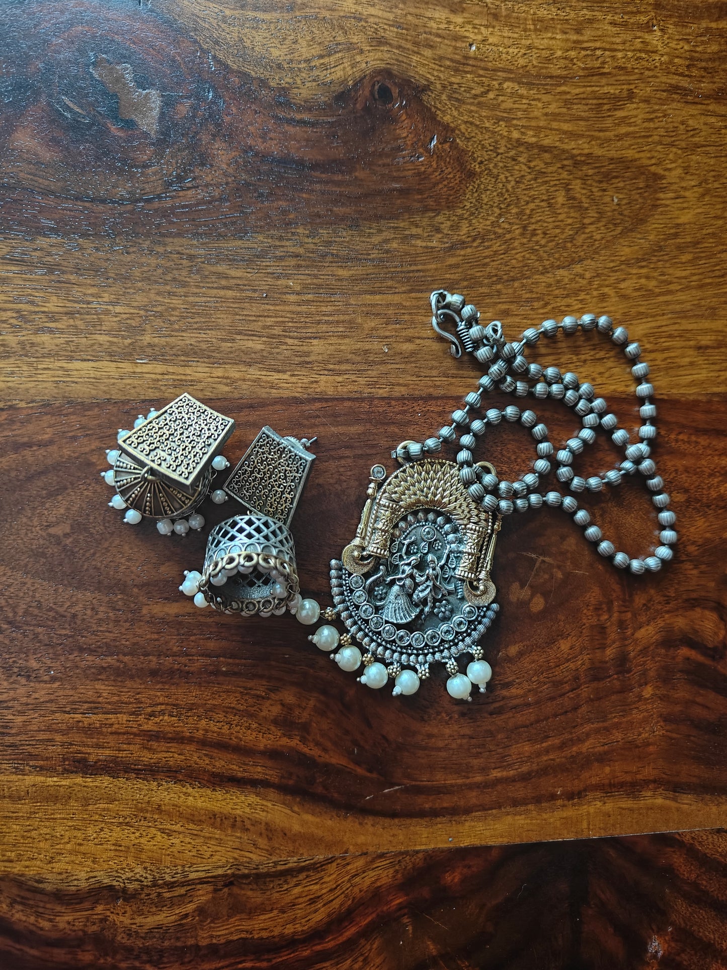 Radha Krishna set in dual tone