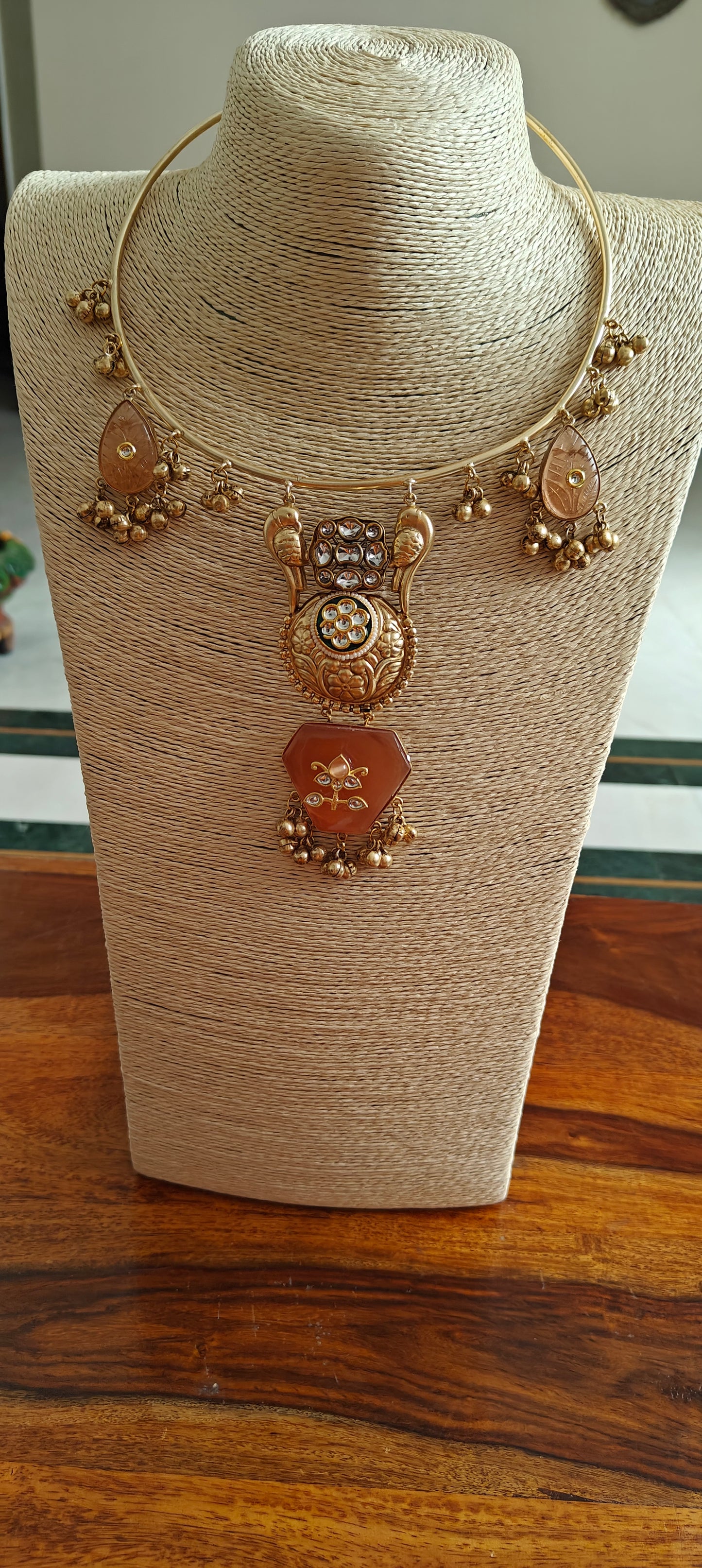 Chandraja hasli set with stones