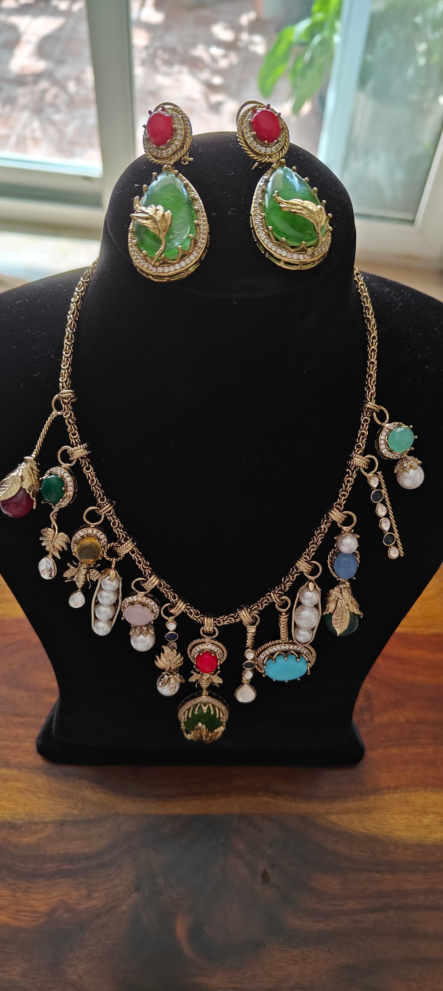 Noornayab set with different coloured stones