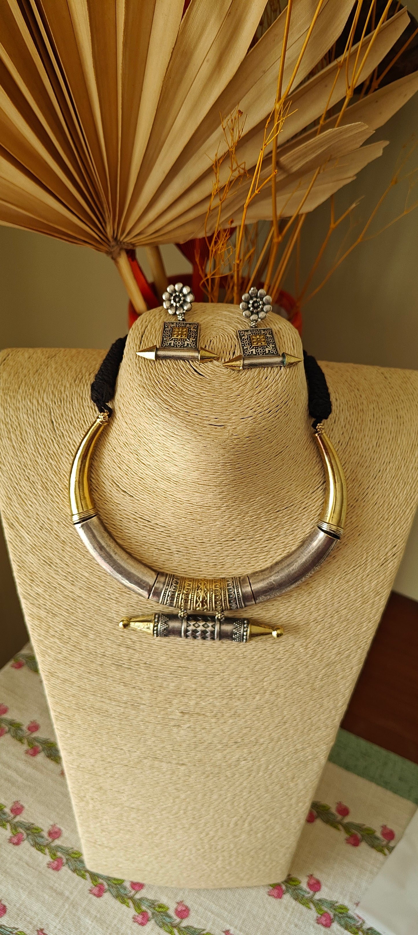 Elisha choker in dual tone finish