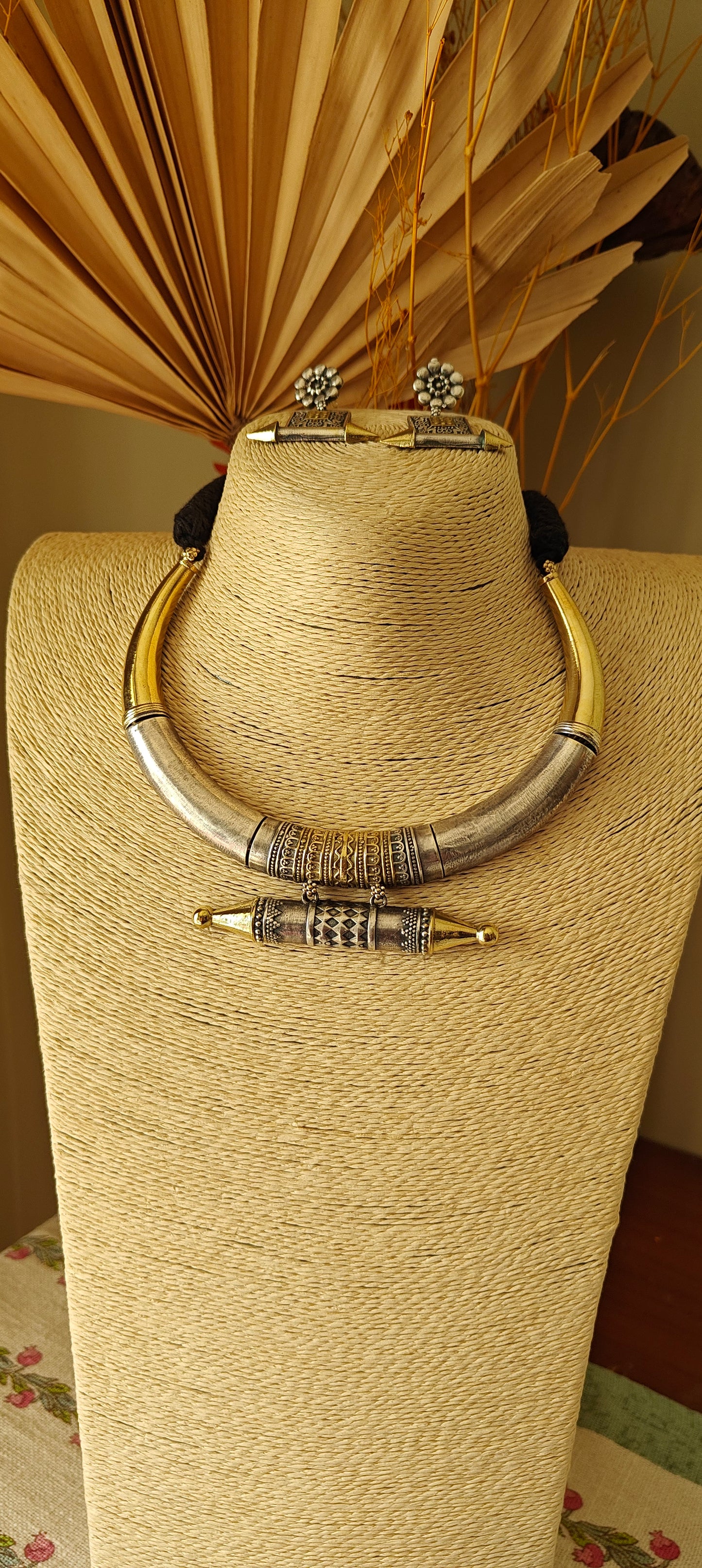 Elisha choker in dual tone finish