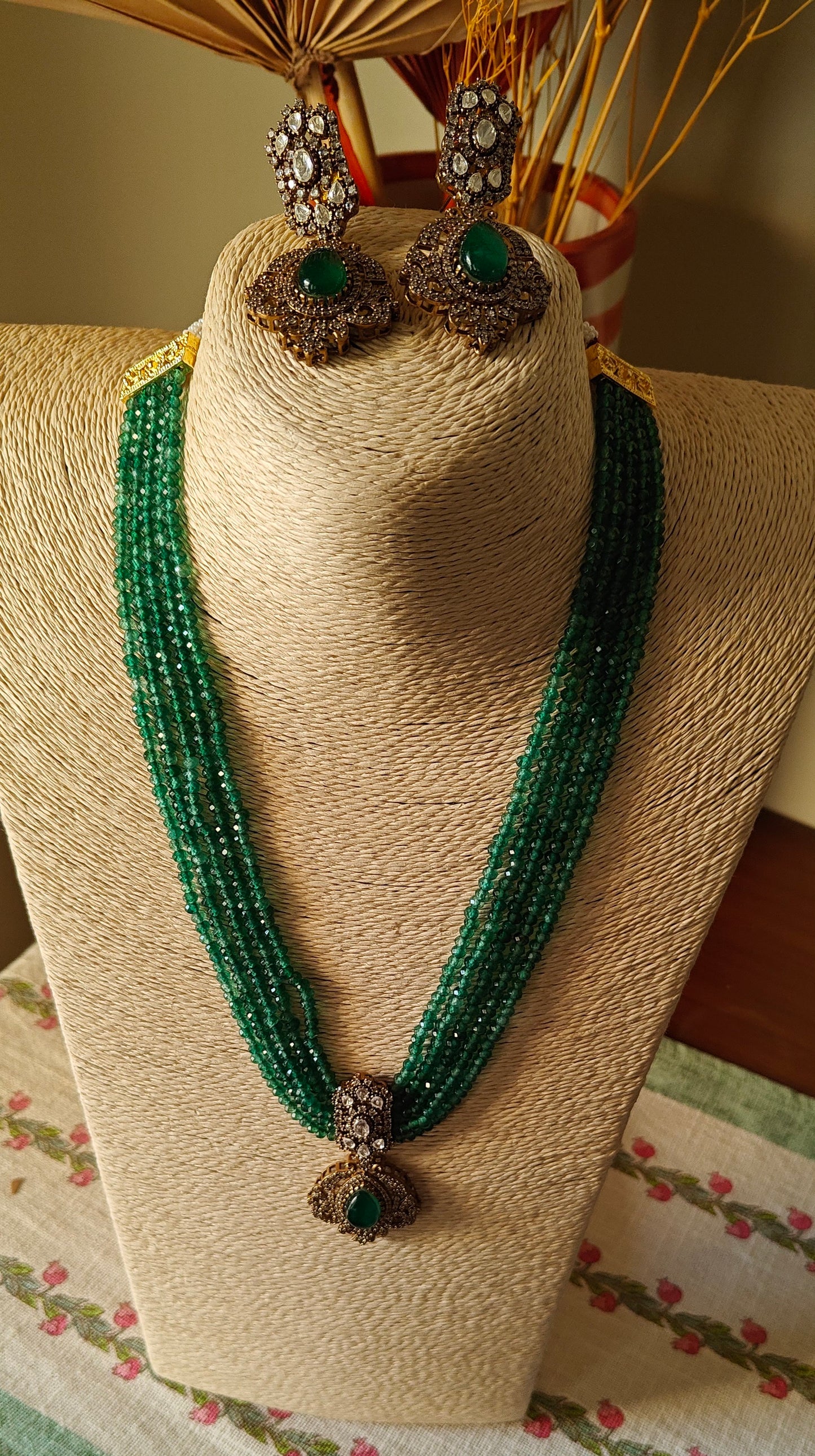 Jigya victorian set with coloured strings and kundan