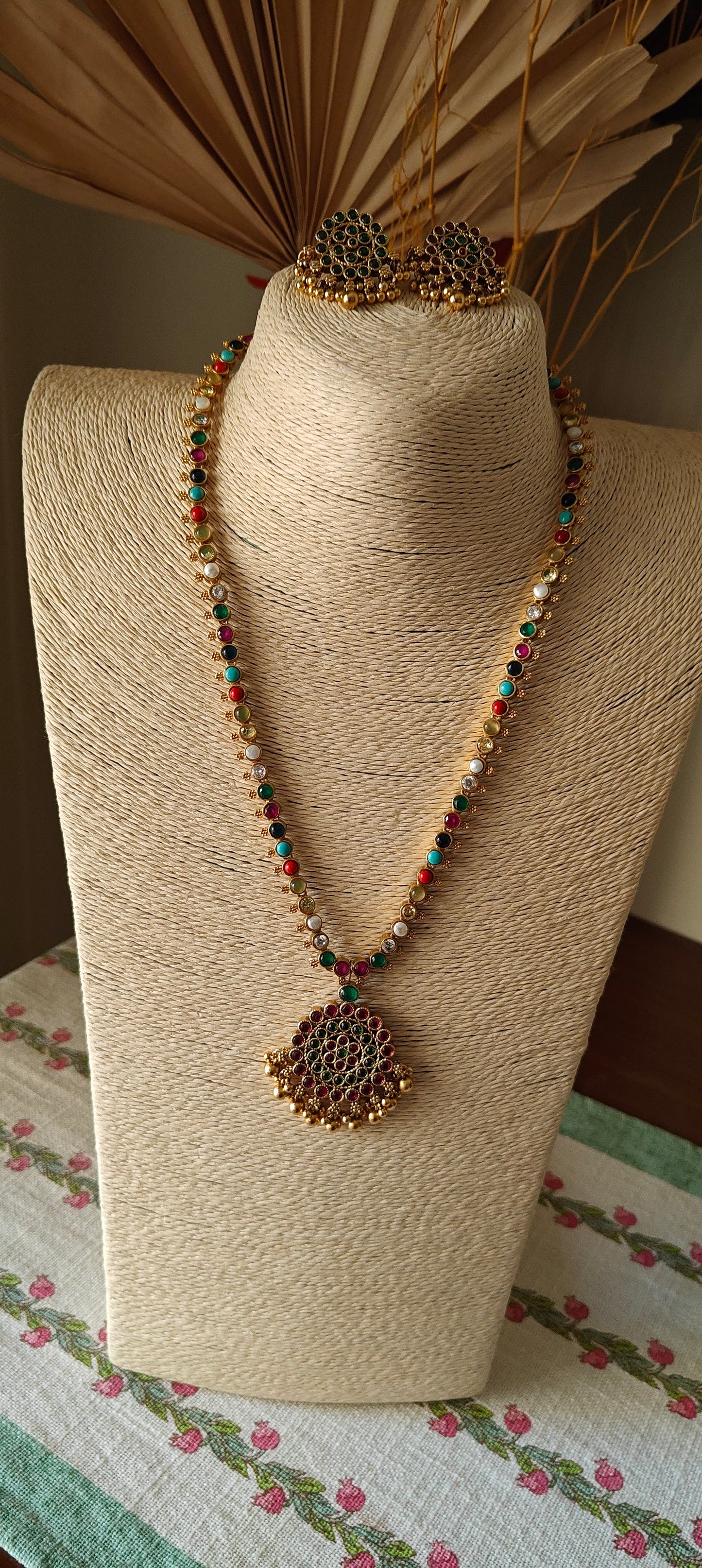 Darshana Navratan reversible set