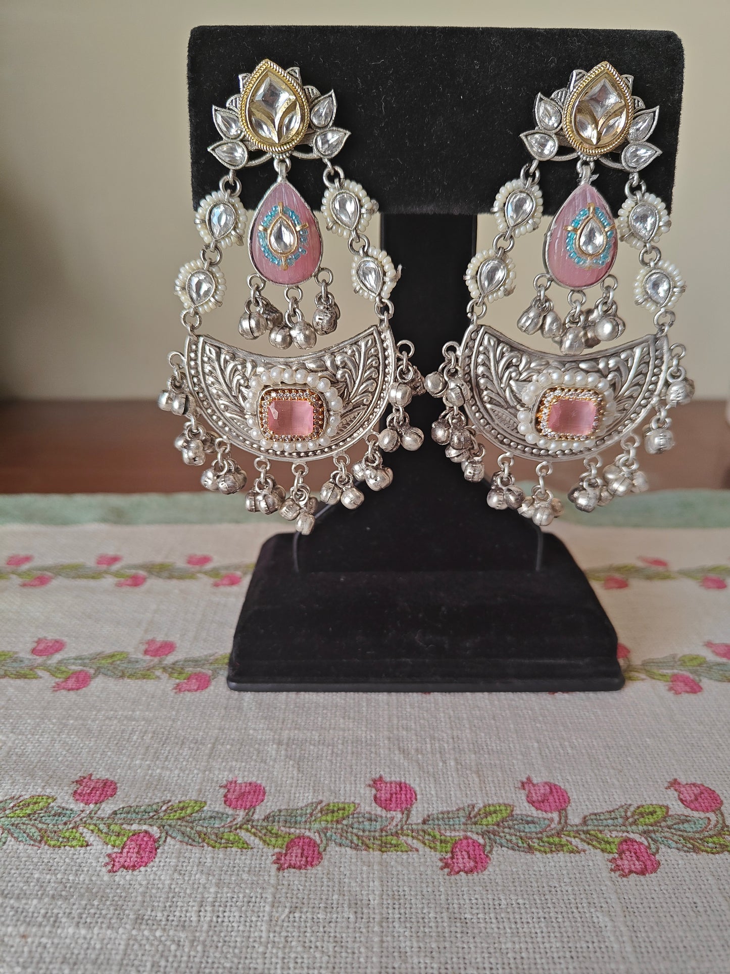 Dual tone earrings with stones,kundan,pearls