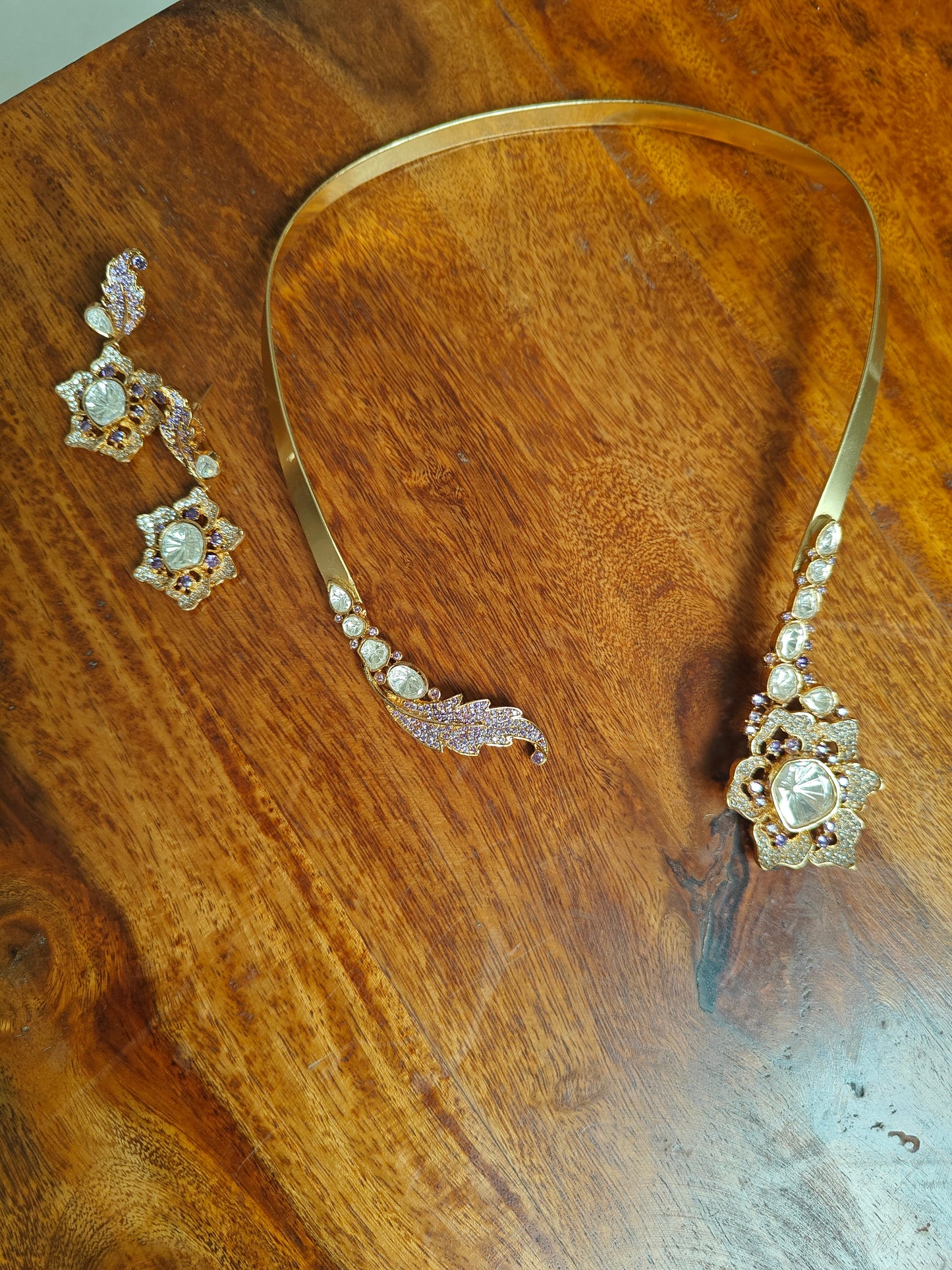 Hemlata gold hastli with kundan and coloured stones