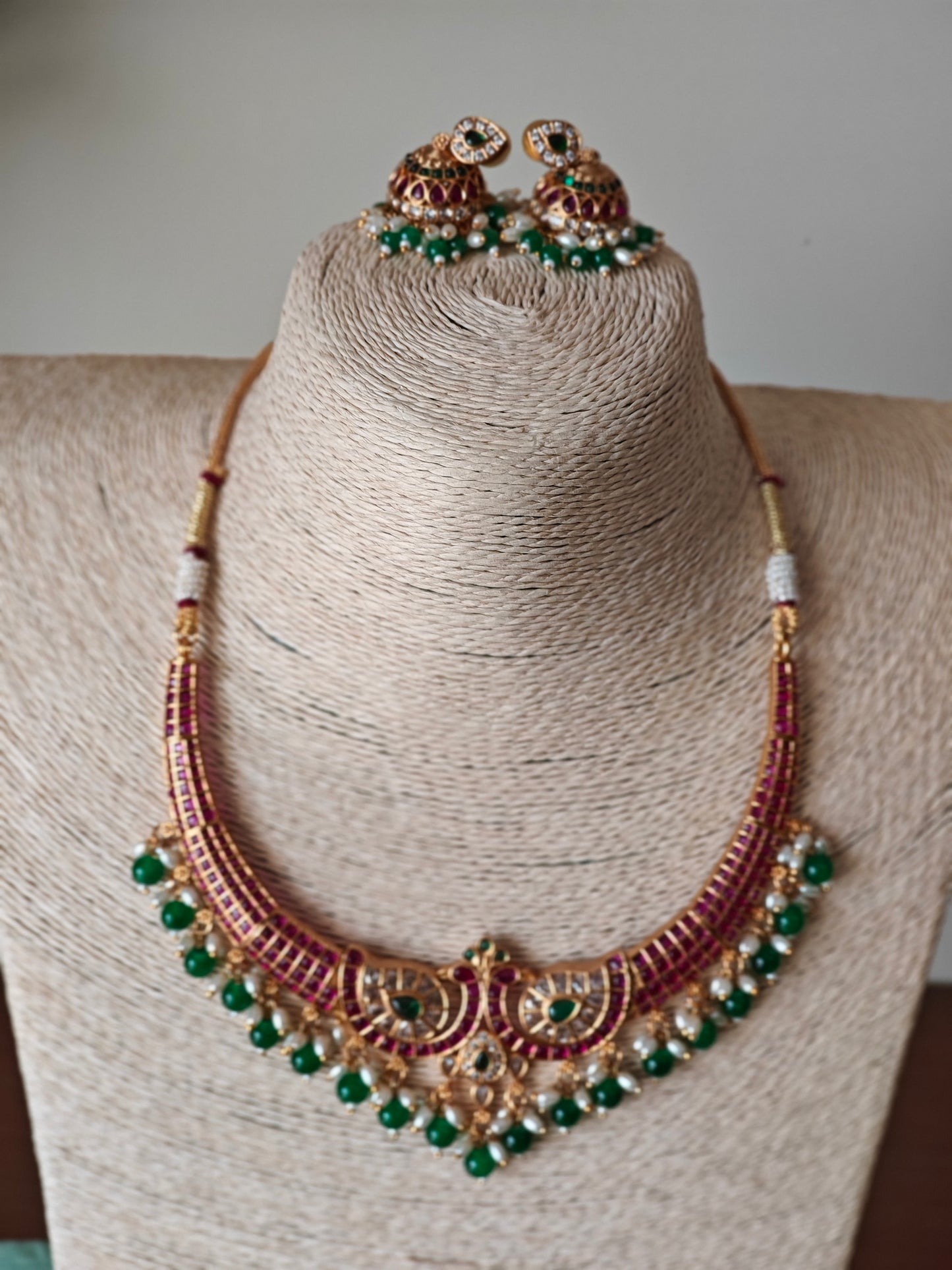 Kalaimangal set with kemp stones and emerald hangings