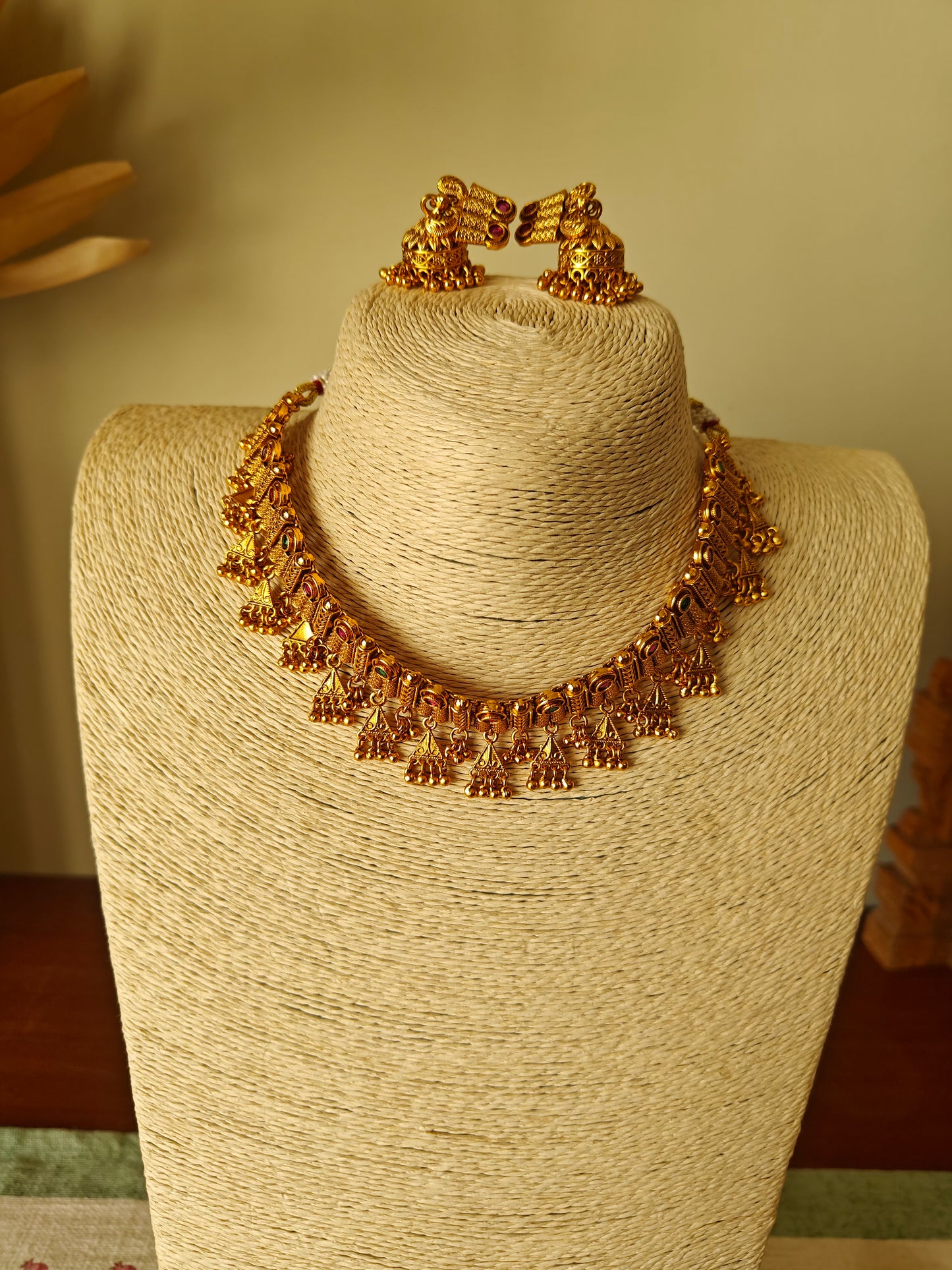 Ishana choker set with triangular hangings