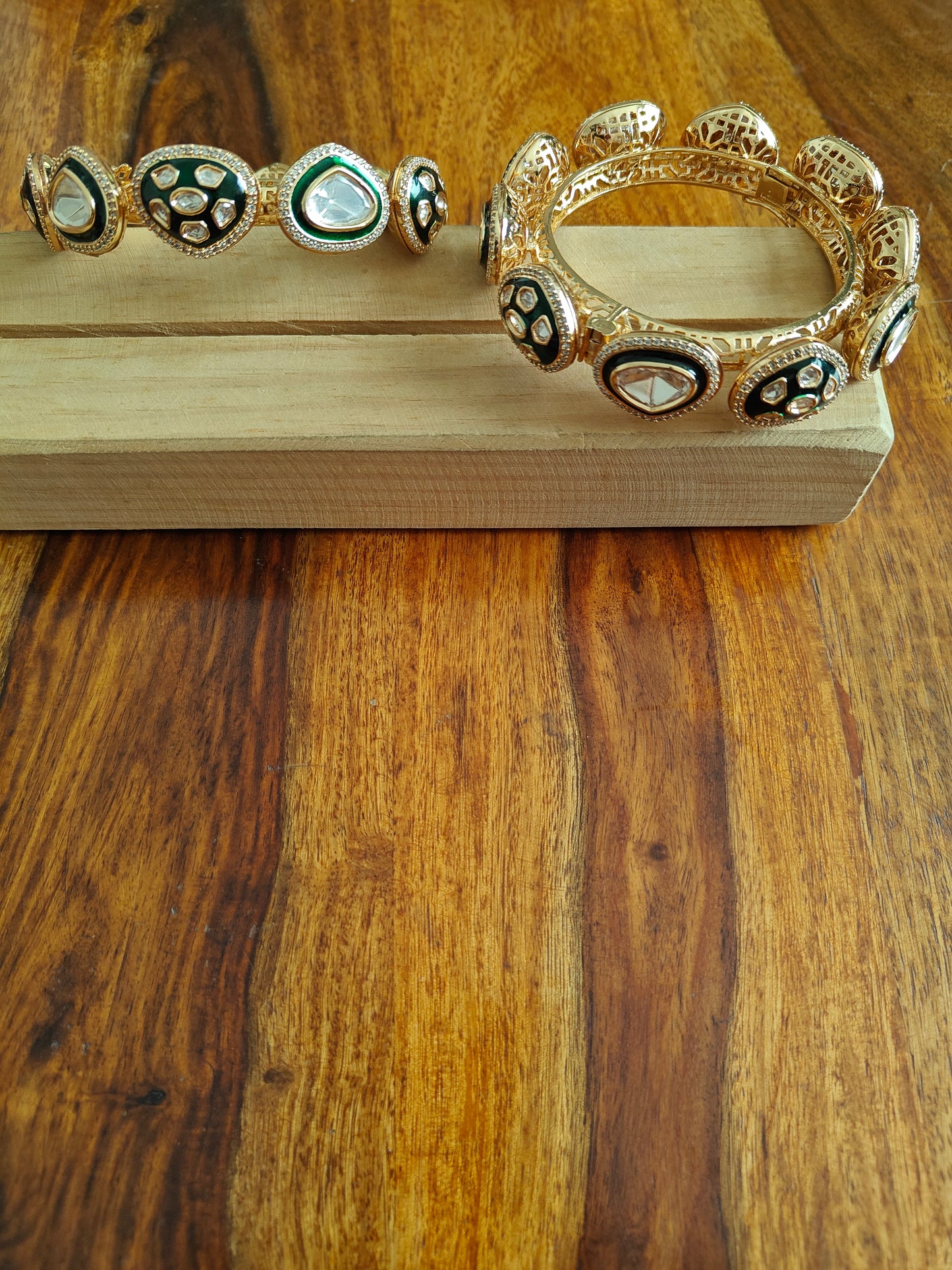 Damru karas with Moissanite and kundan(2pc)