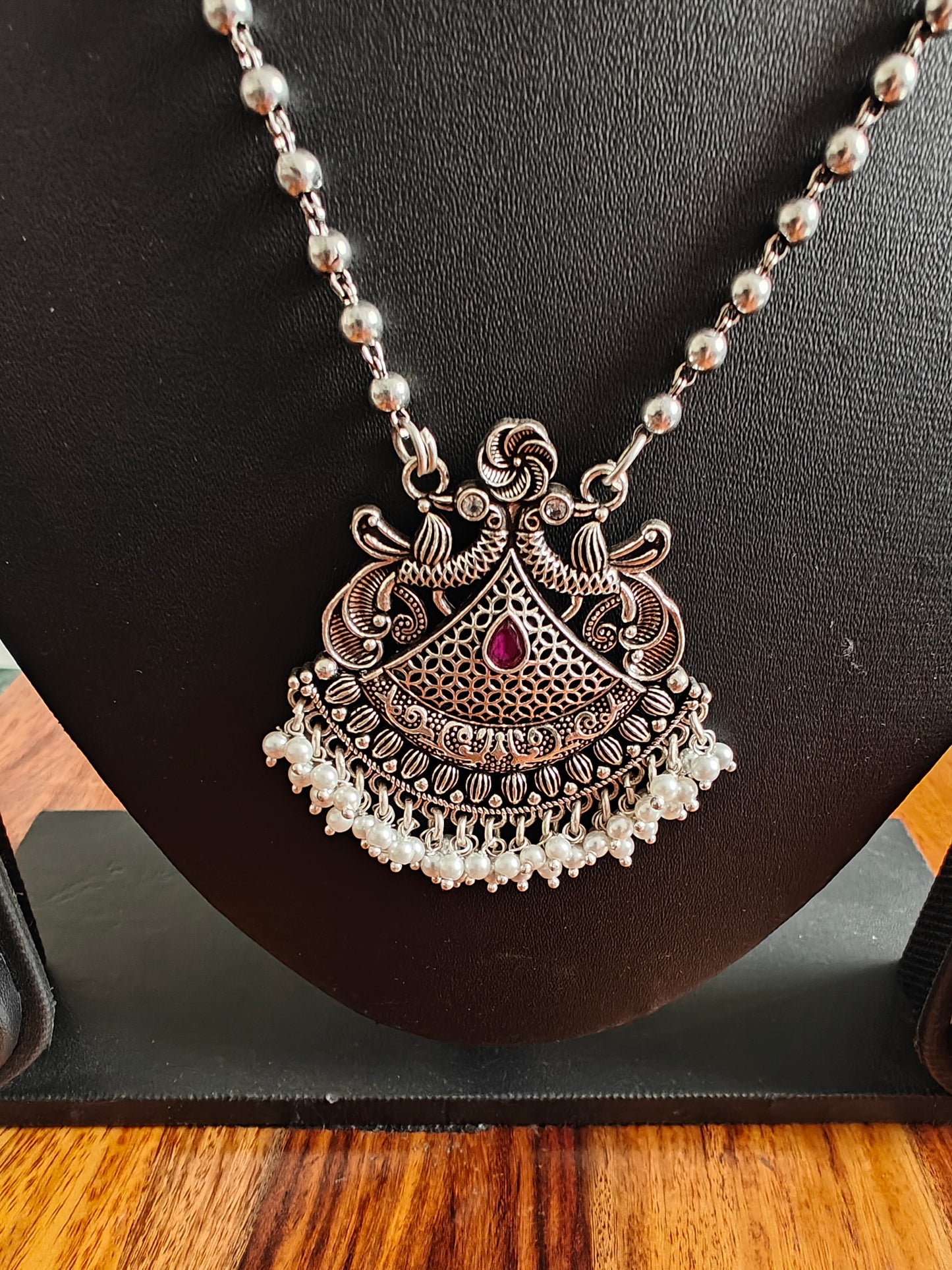 Mythili necklace in sterling silver
