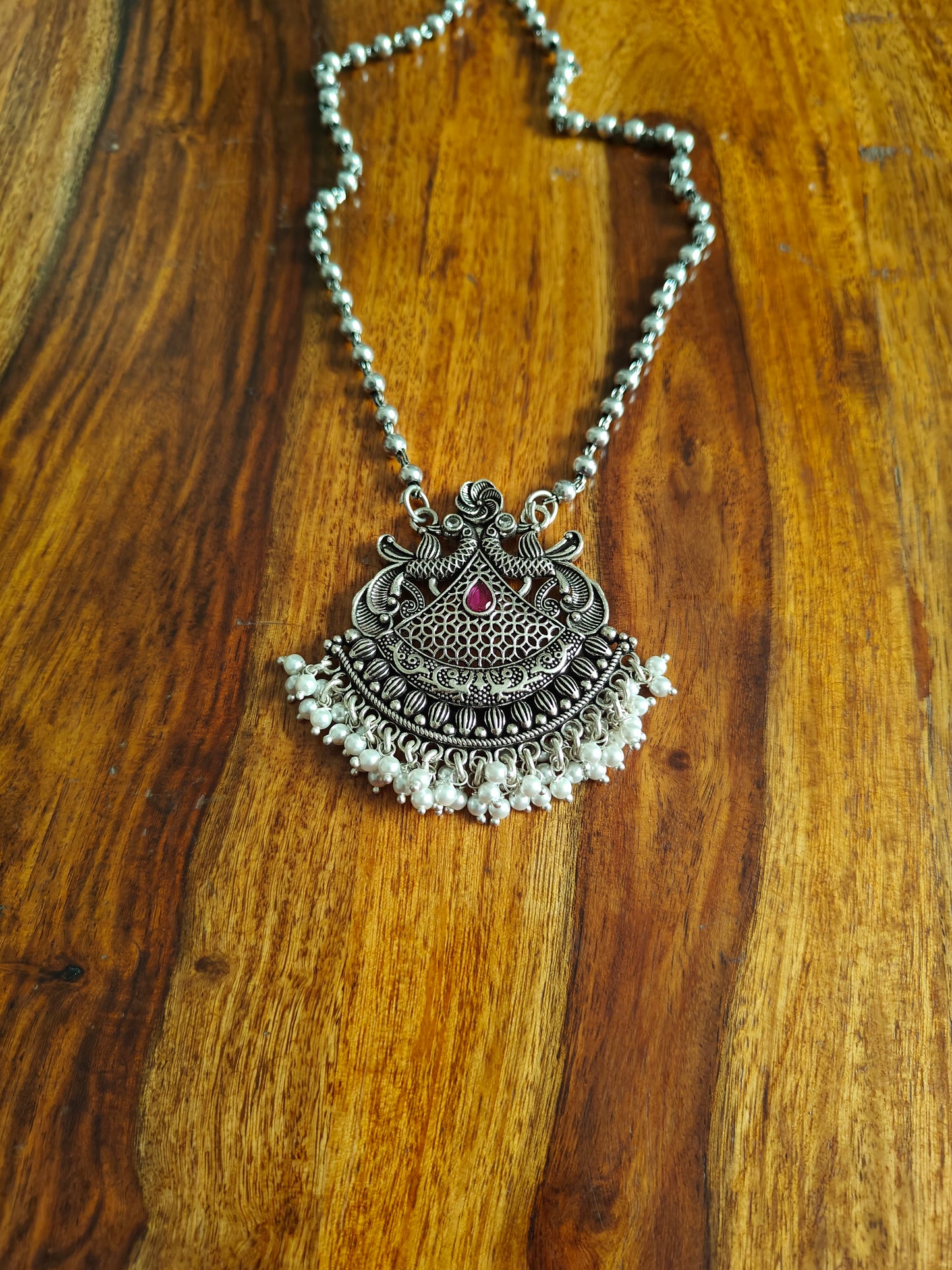Mythili necklace in sterling silver
