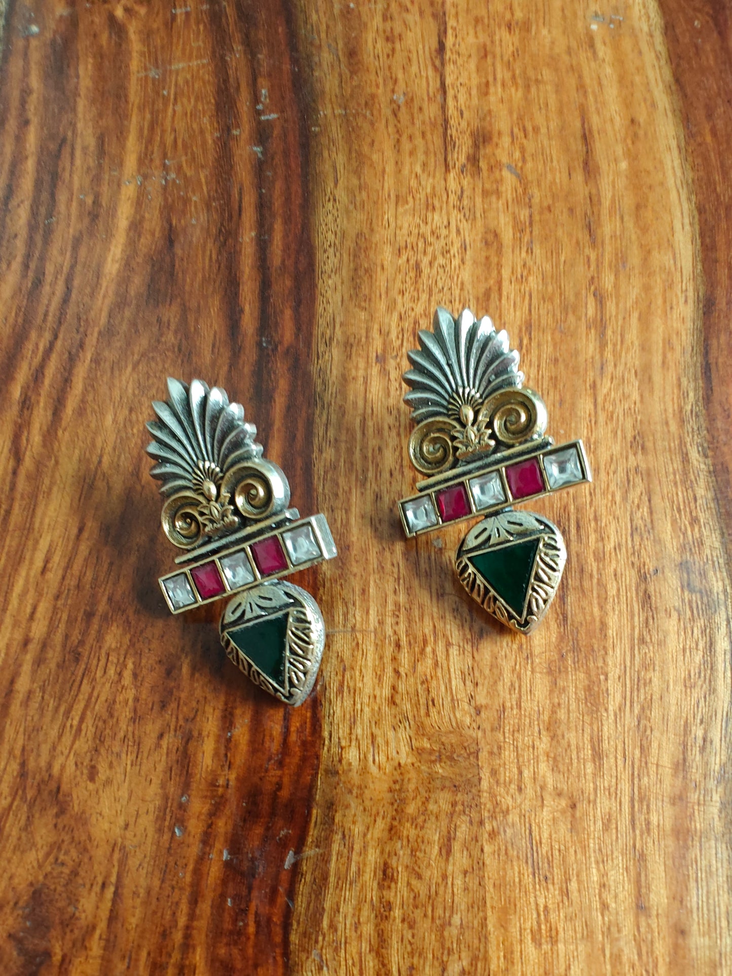 Pakhi earrings in Sterling silver