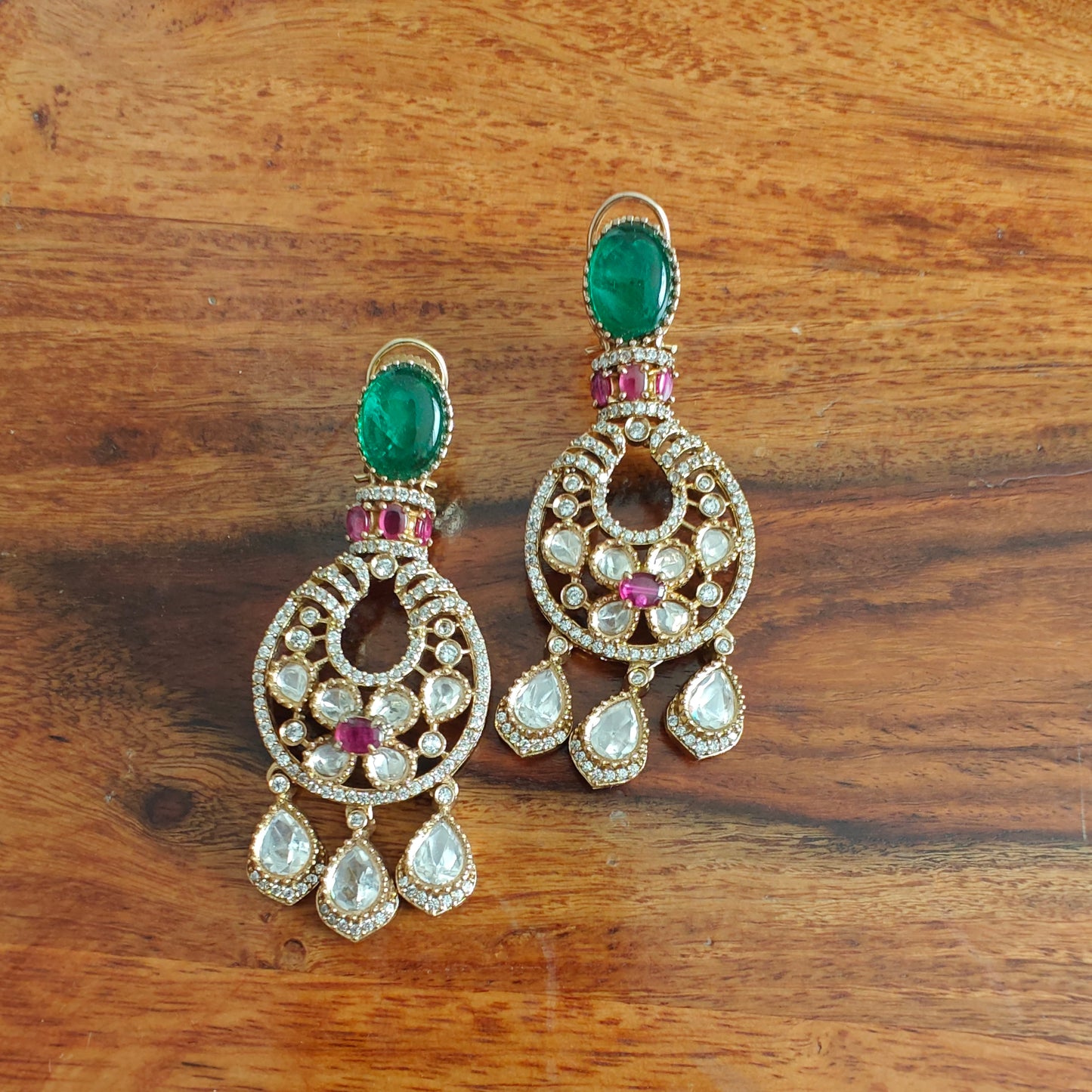 Madhushri set with moissanite and coloured stones