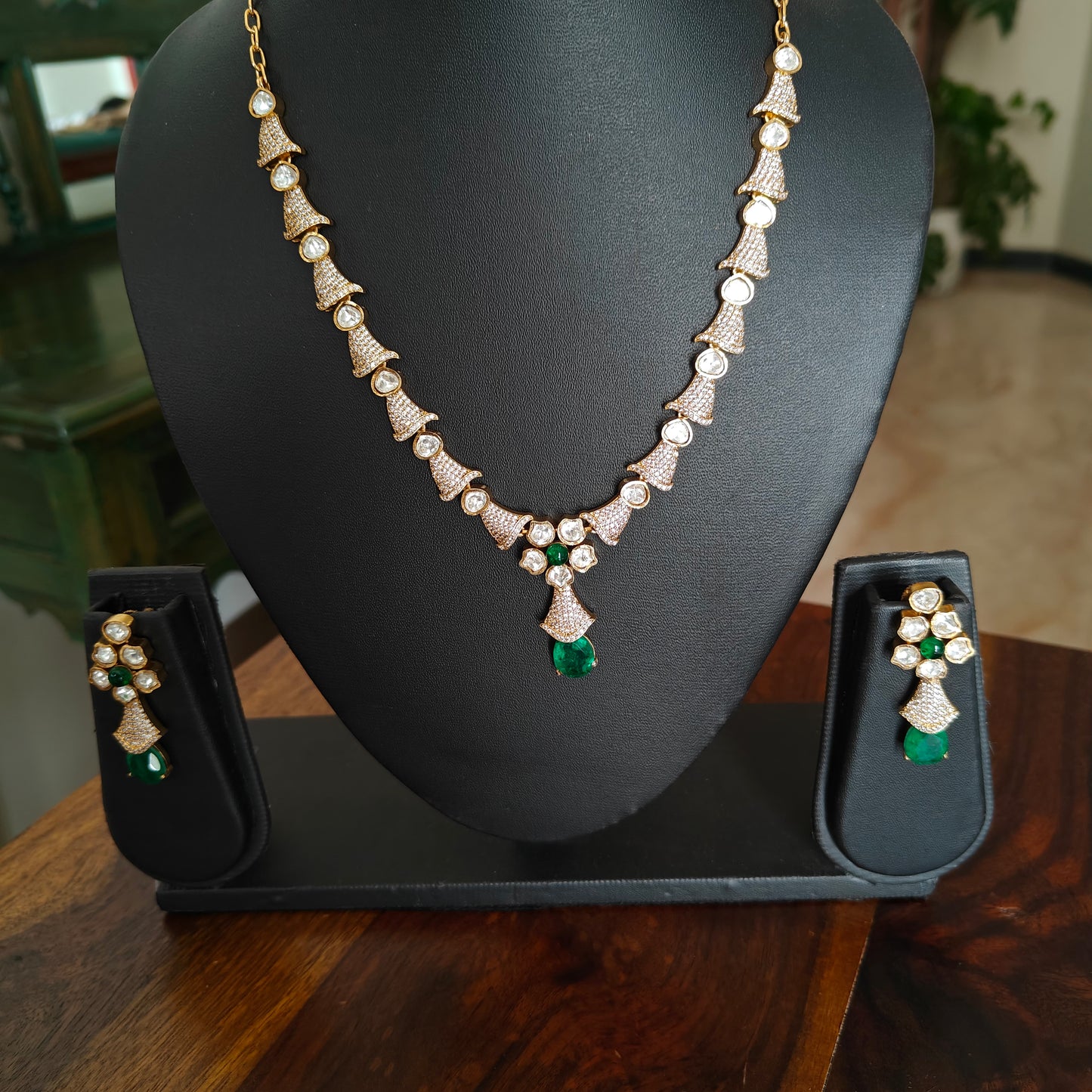 Jabeen set with emerald green stone hangings
