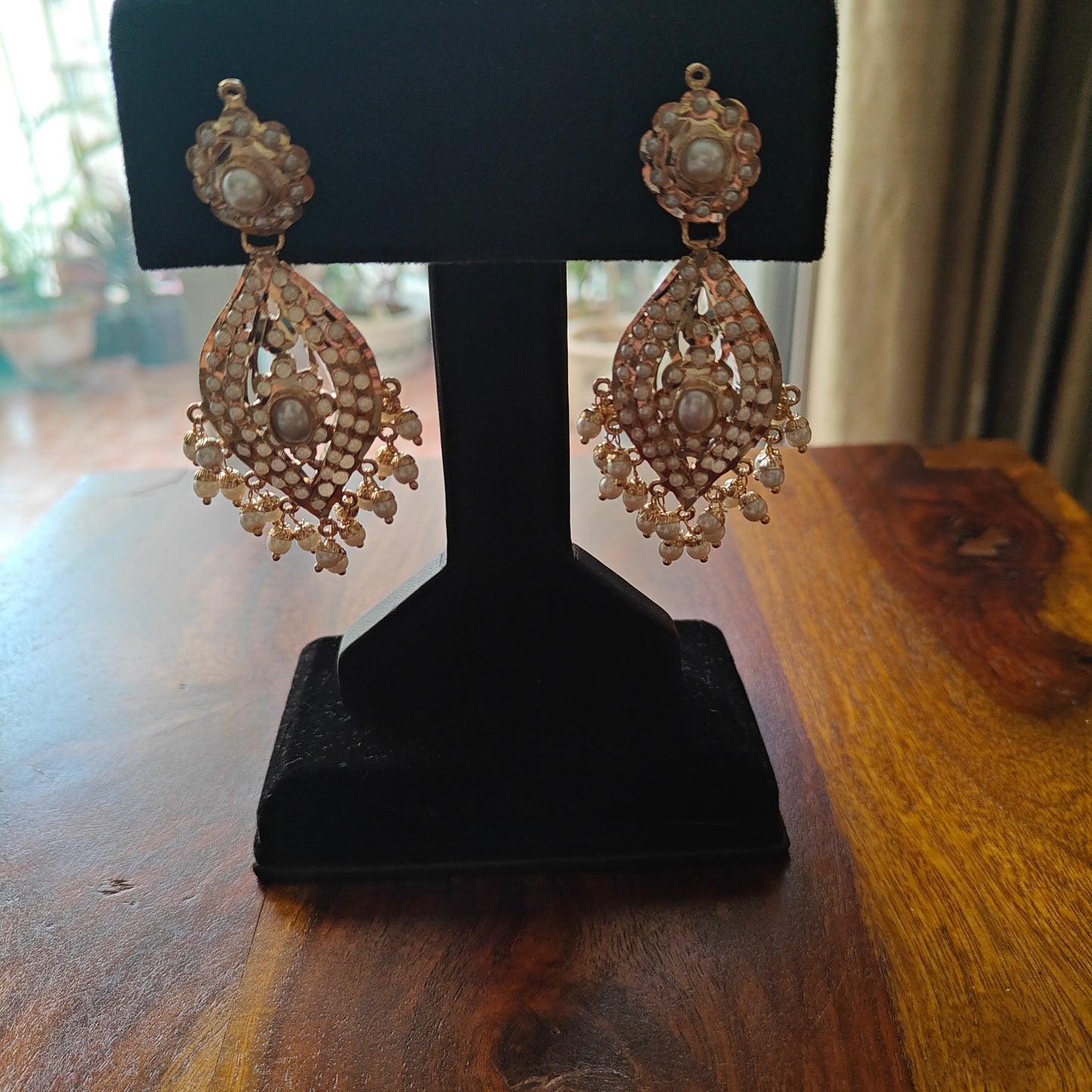 Jadau earrings with pearls