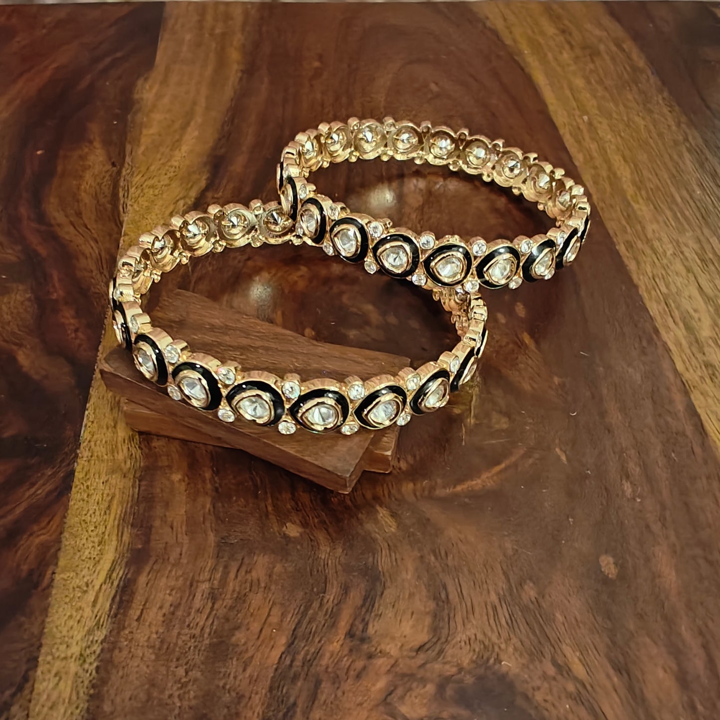Kundan karas with black meenakari(2pc)